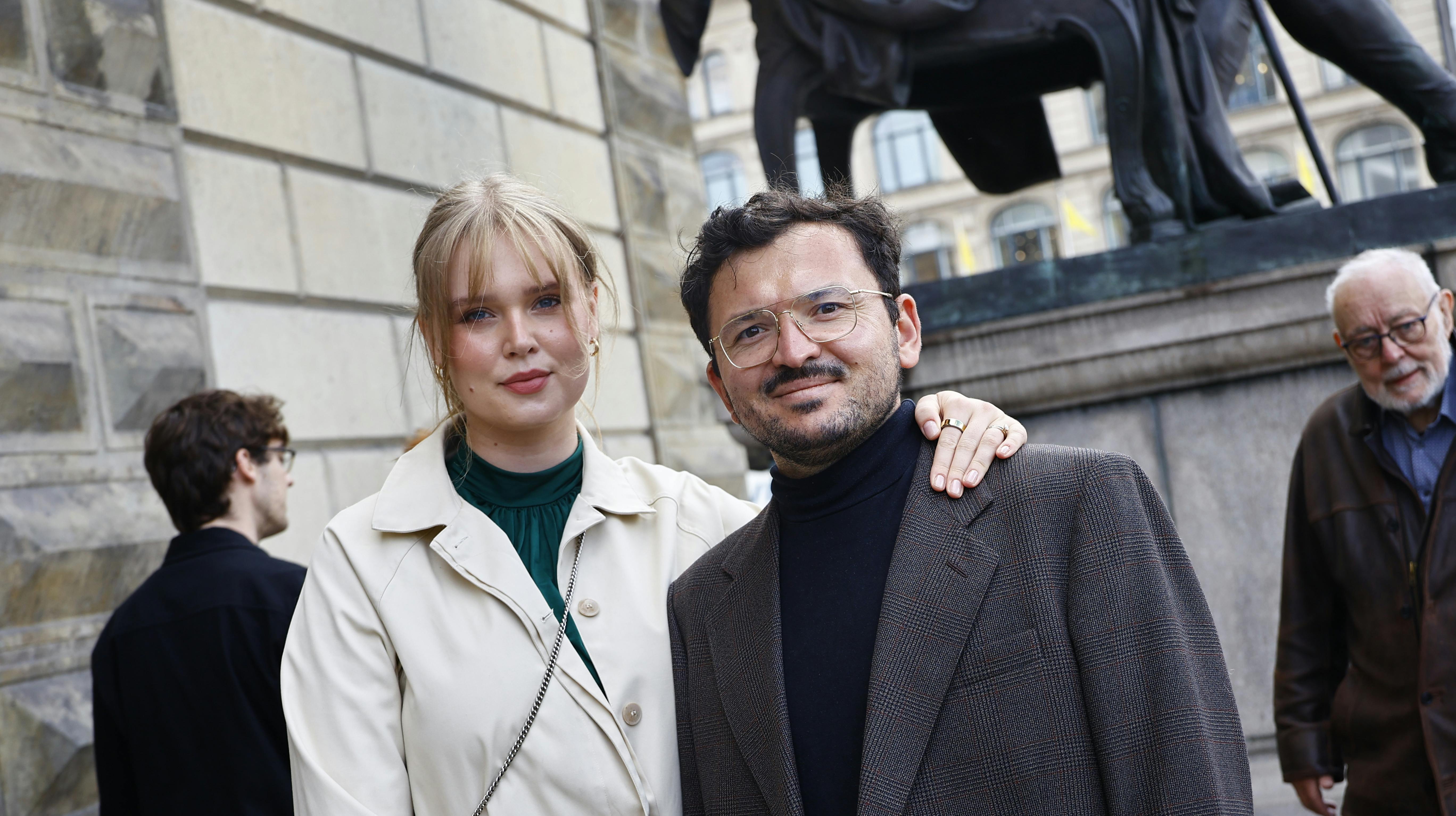 Johanne Havshøj og Umut Sakarya skal giftes lige om lidt. Men den præcise dato holder de hemmelig.