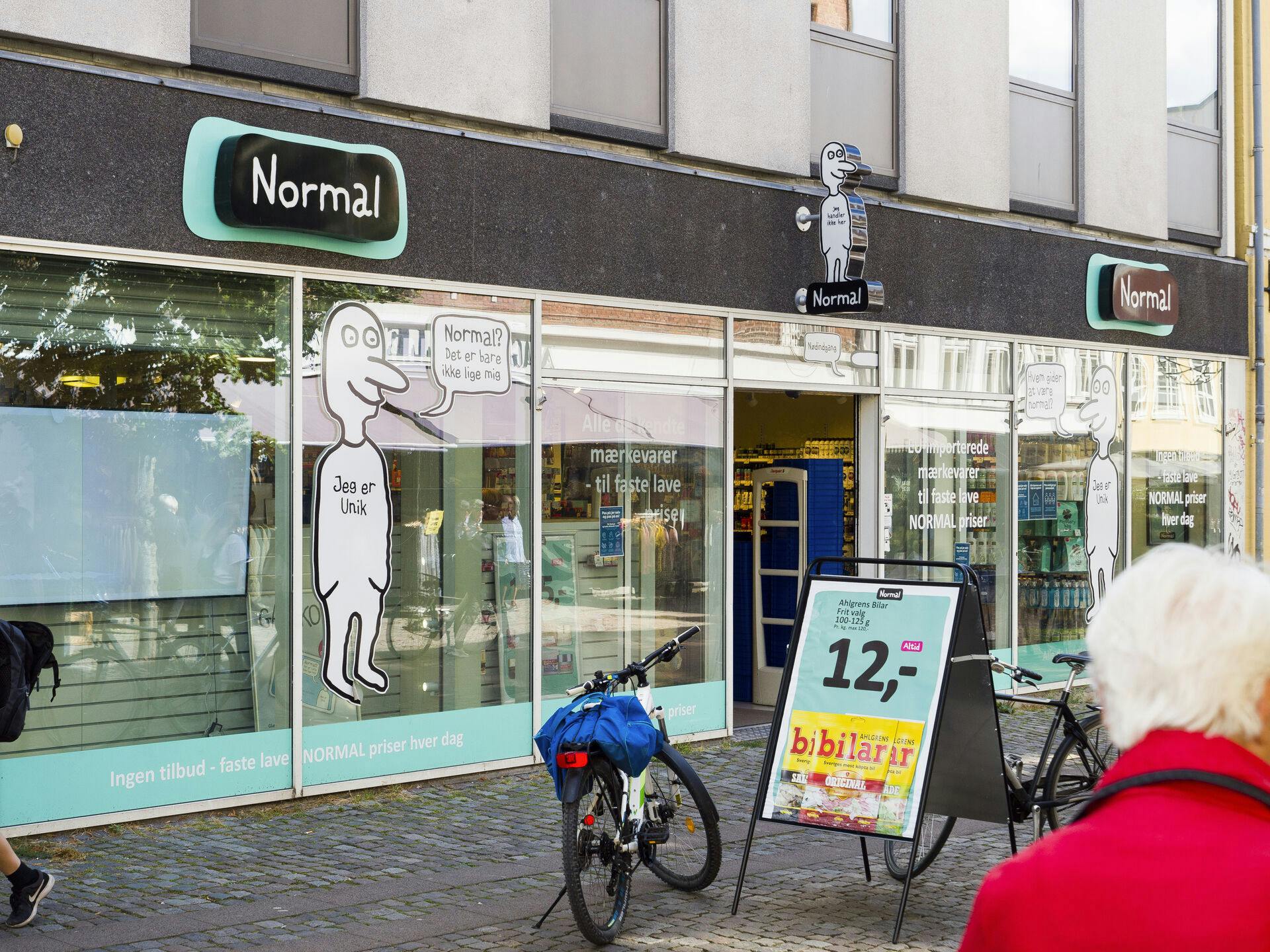 Normal er en af de mest succesfulde butikskæder i Danmark. Men nu er kæden kommet i problemer efter afsløringer af arbejdsmiljøet på varelageret.