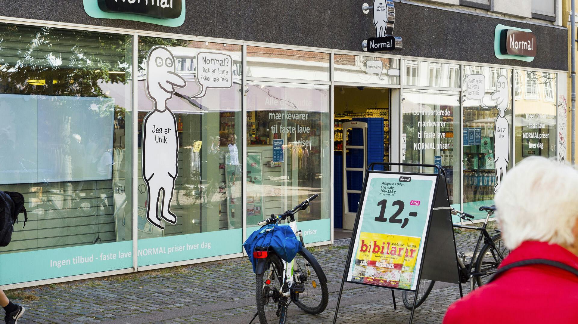 Normal er en af de mest succesfulde butikskæder i Danmark. Men nu er kæden kommet i problemer efter afsløringer af arbejdsmiljøet på varelageret.