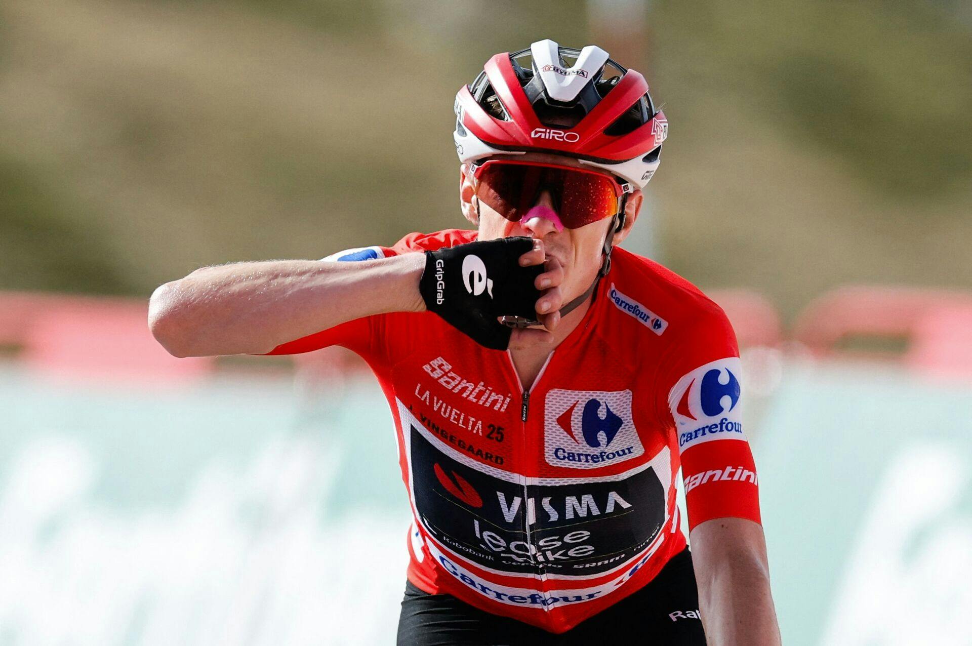 Søndagens sidste etape og fejringen af den danske sejr i Vuelta a Espana blev stoppet grundet voldsomme demonstrationer - nu åbner Københavns overborgmester op for en dansk fejring af Vingegaard og Mads Pedersen.