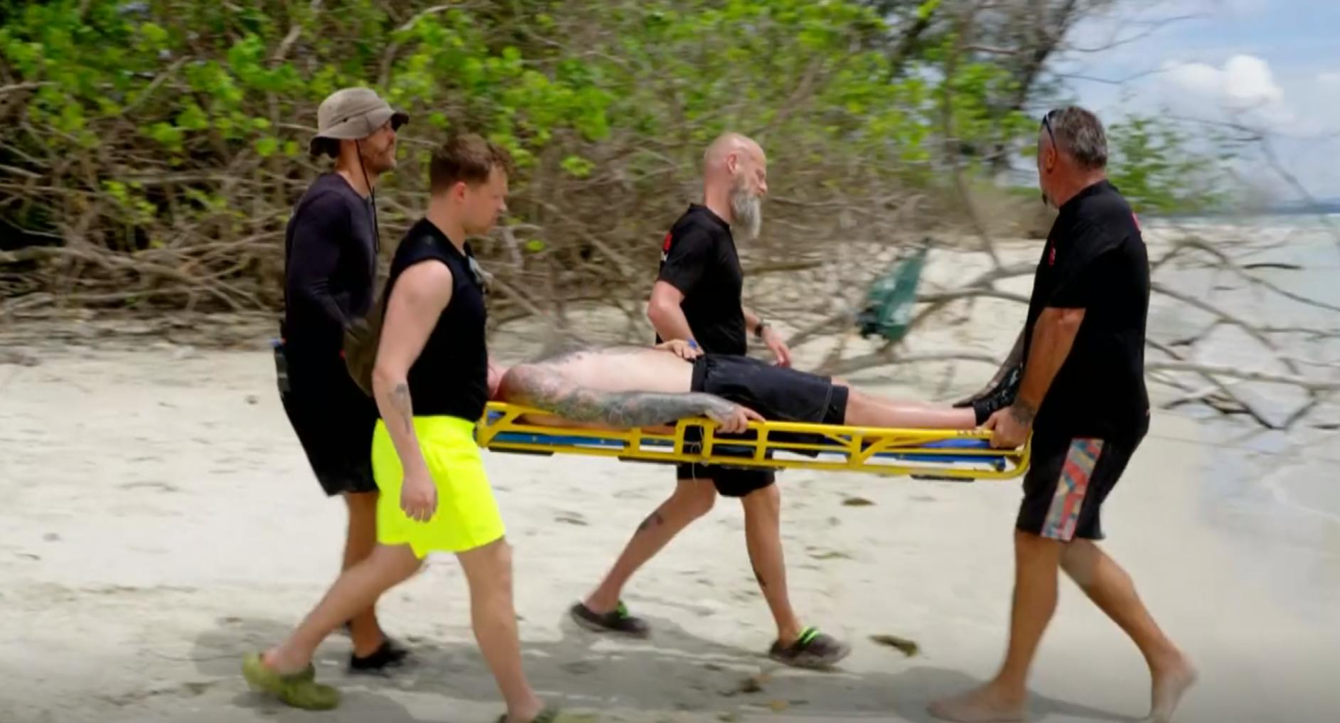 Det var ikke meget, Robert fik nydt udsigten på den malaysiske strand, før han igen vendte næsen hjemad.