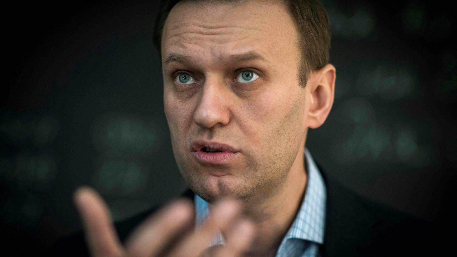 Oppositionslederen blev ifølge sin kone forgiftet.