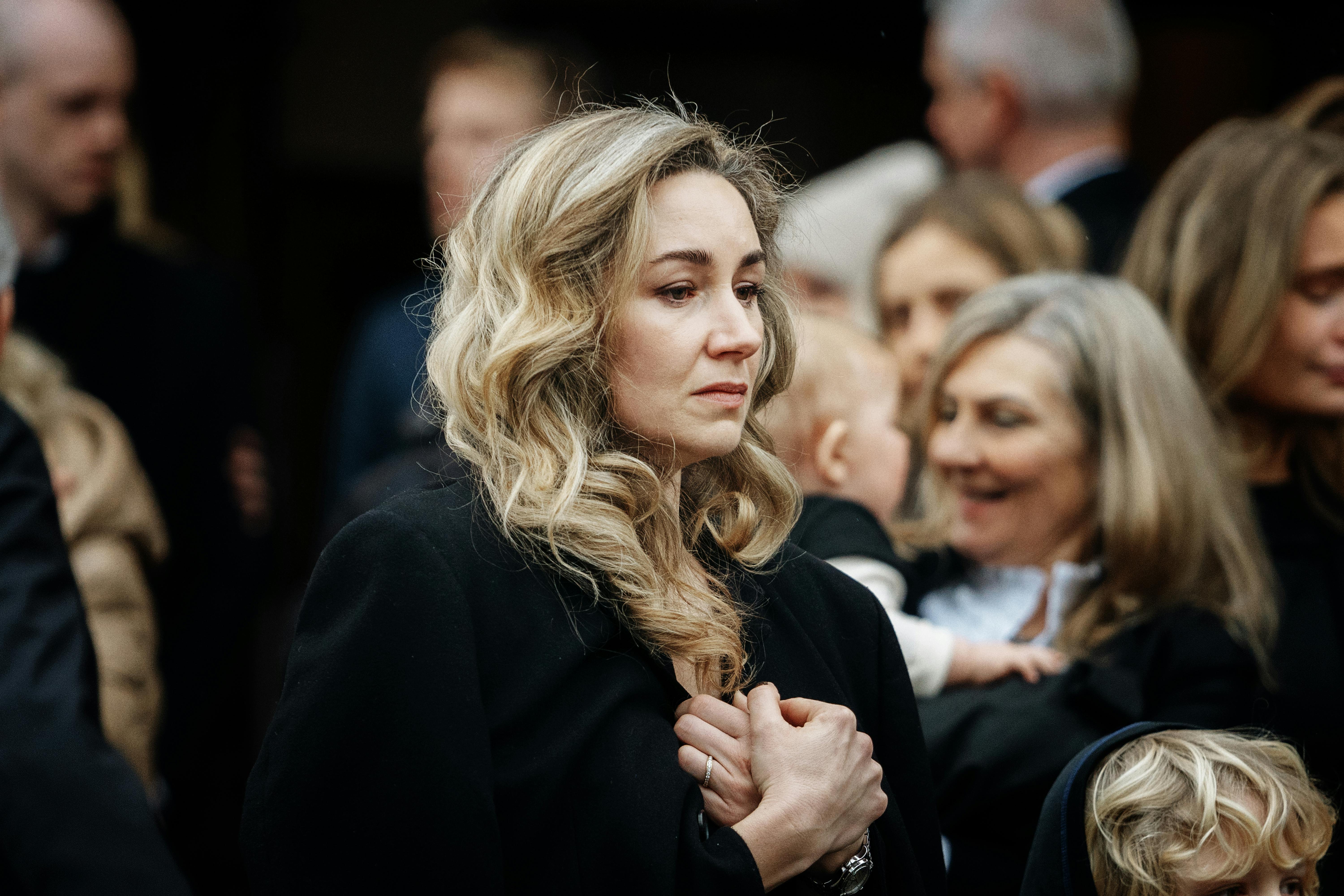 Peter Christensens bisættelse i Holmes Kirke i København. Peters kone, Josefine Kofoed. Torsdag den 13. februar 2025.