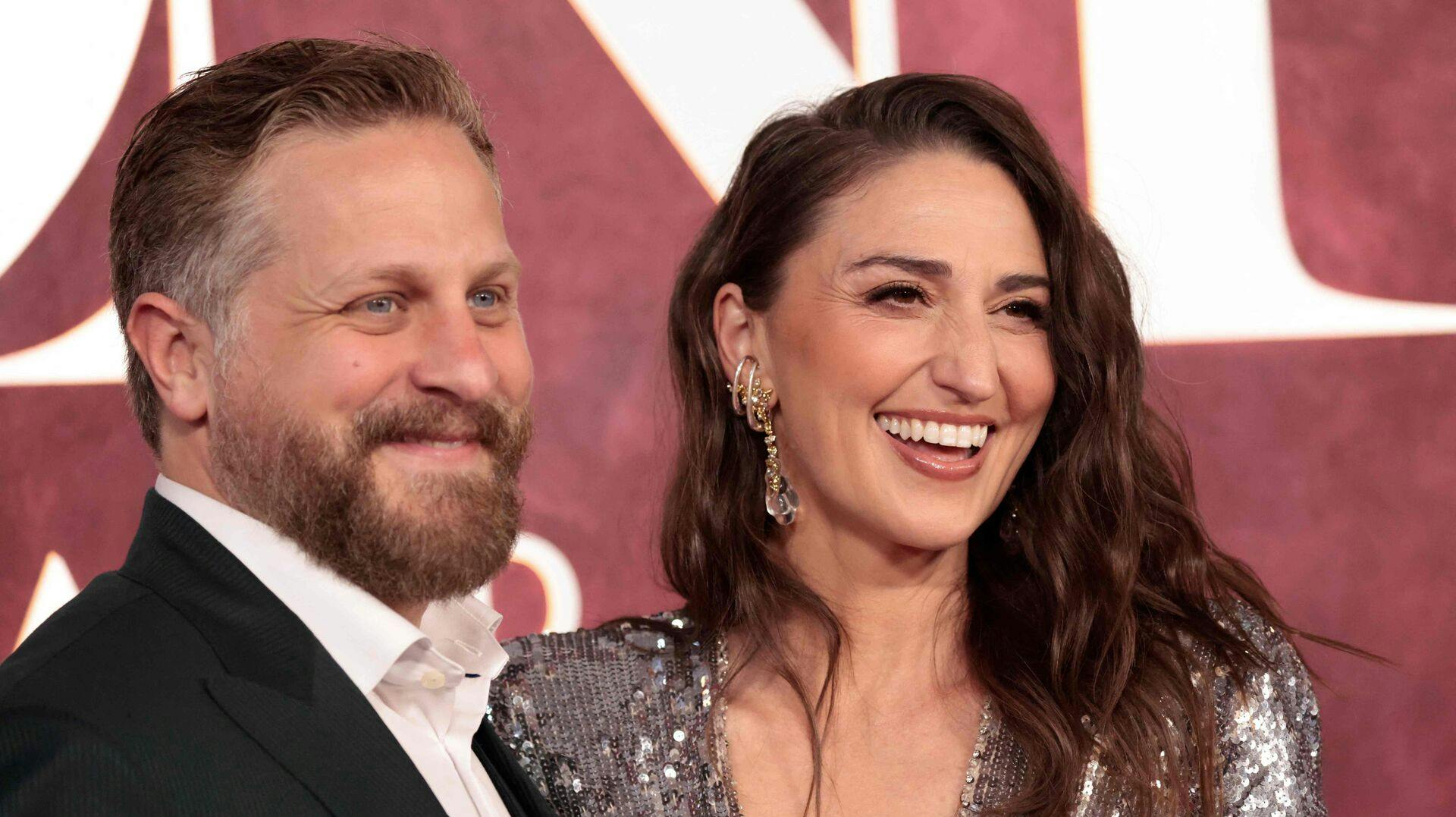 Den amerikanske sangerinde Sara Bareilles skal giftes.