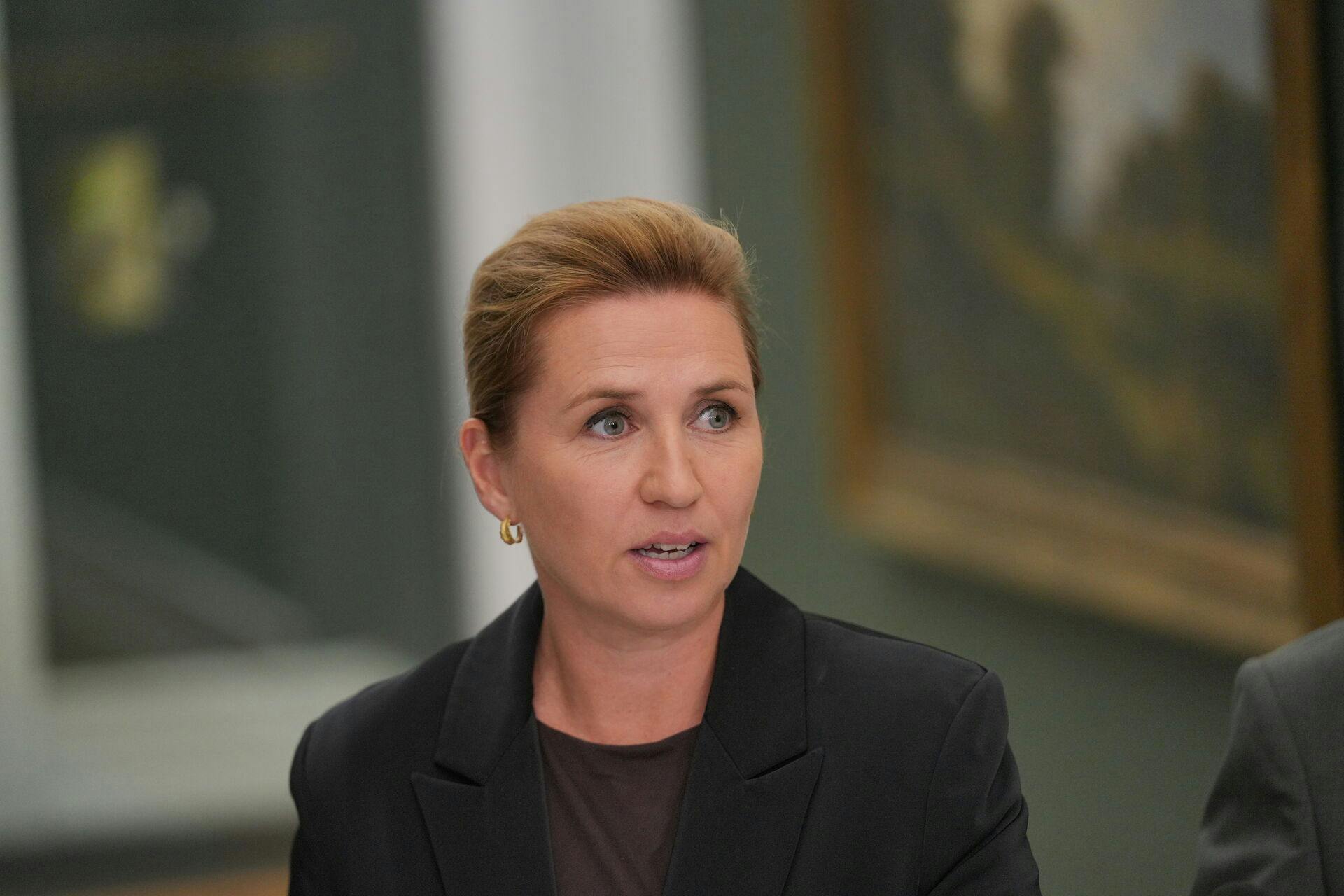 Statsminister Mette Frederiksen varsler nye tiltag på forsvarsområdet på grund af truslen fra Rusland.