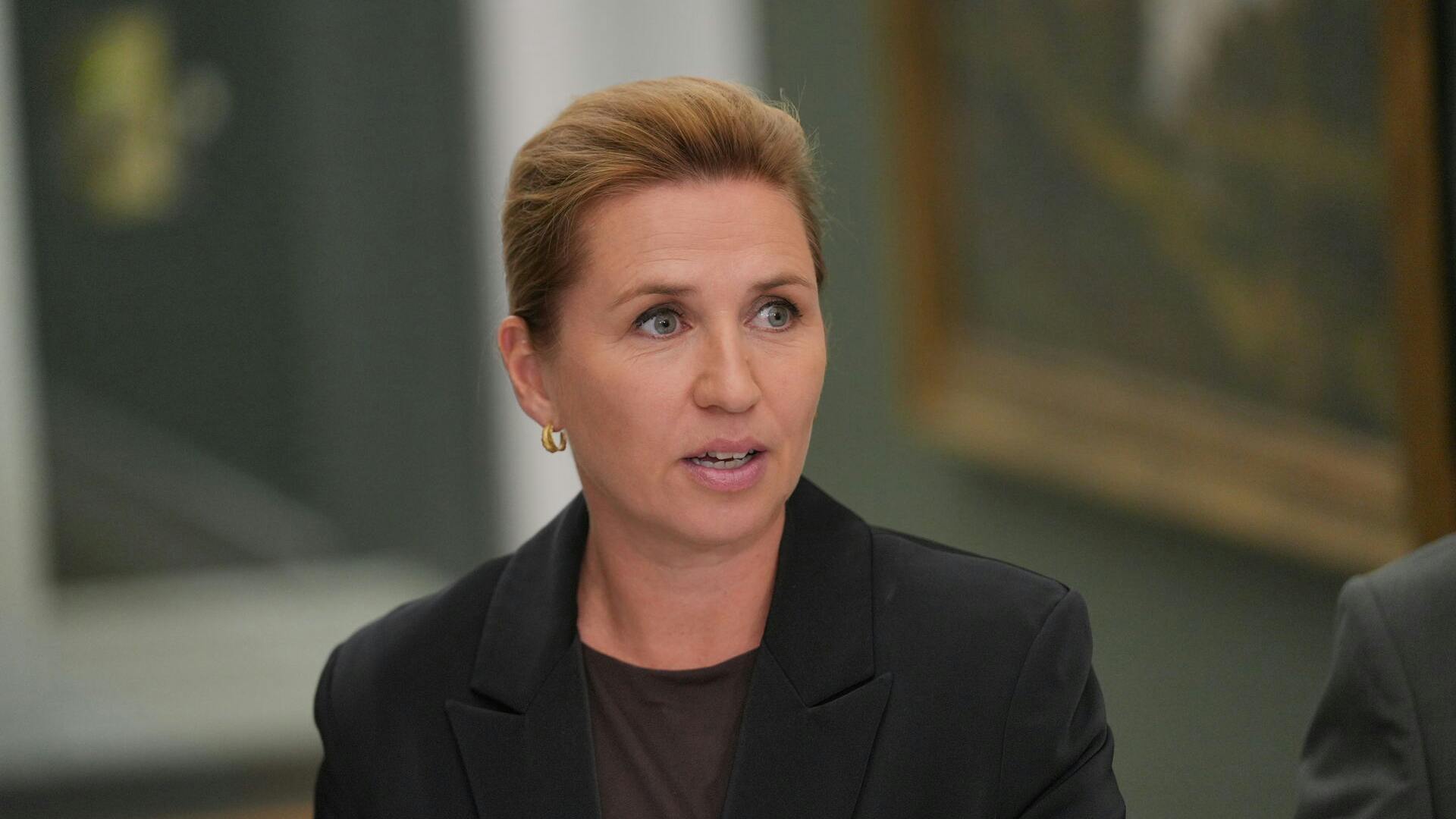 Statsminister Mette Frederiksen varsler nye tiltag på forsvarsområdet på grund af truslen fra Rusland.