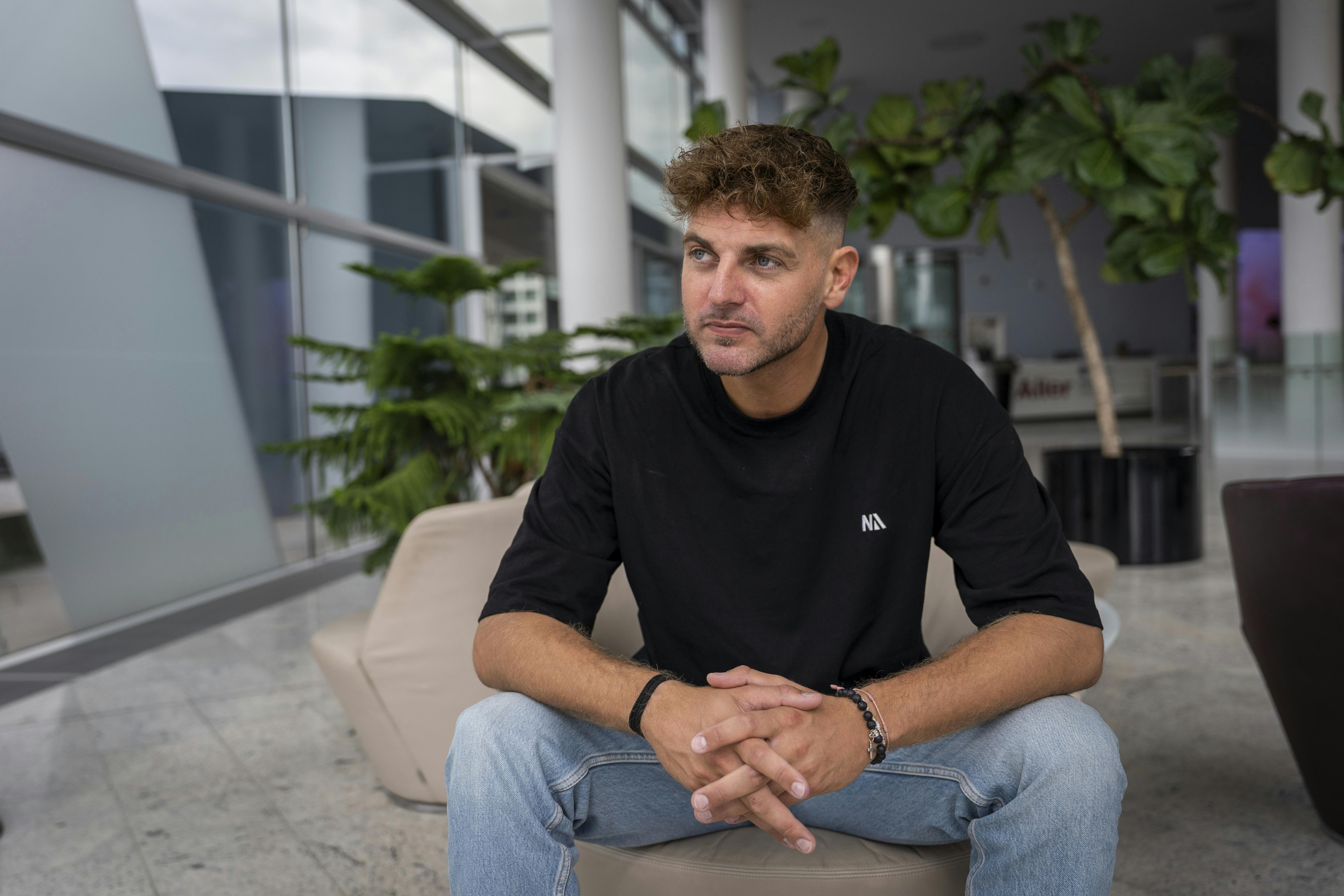 Da Marco startede i gymnasiet, tog hans liv en drejning, og han lagde de grove drengestreger på hylden.