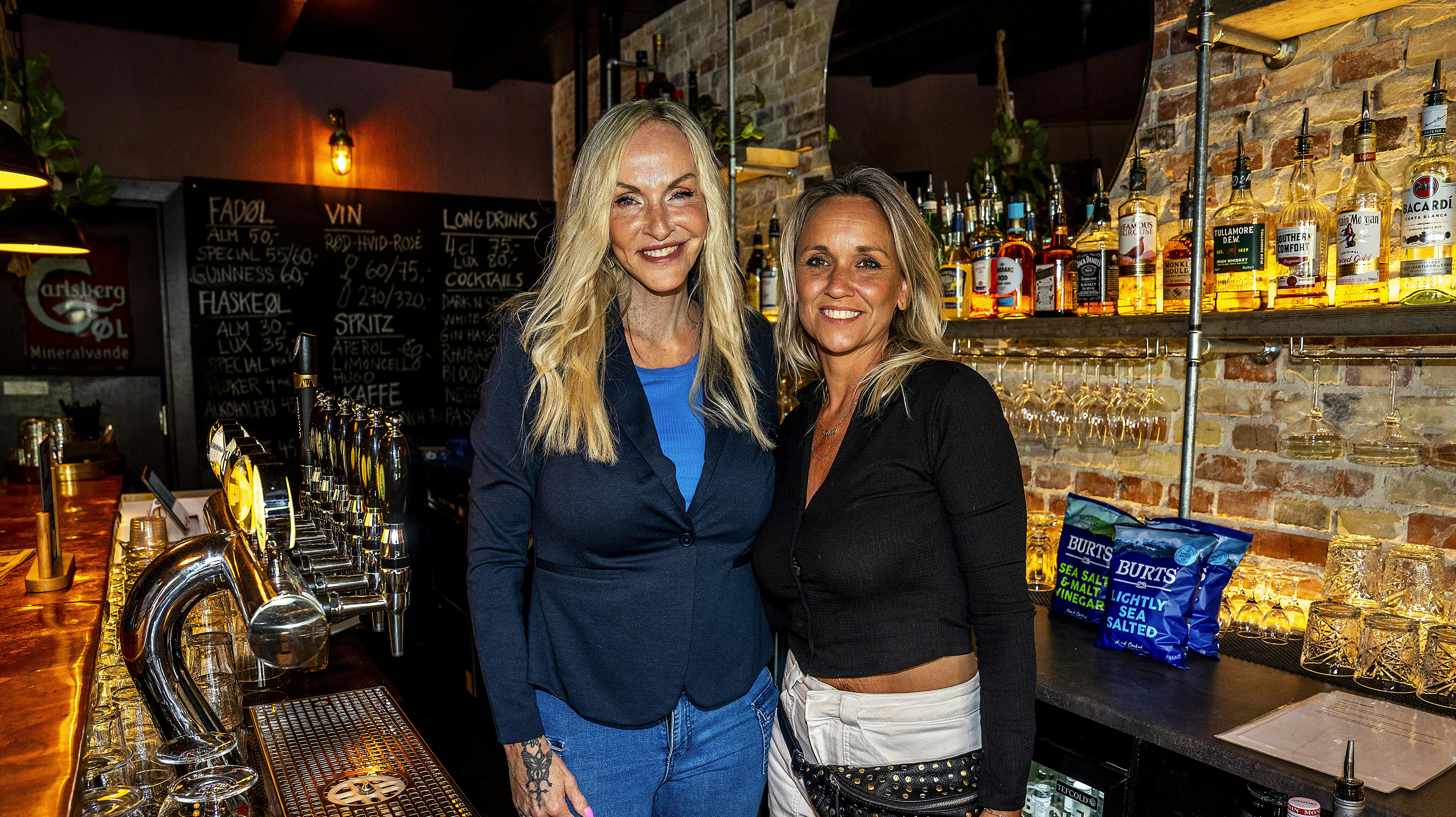 Det er Linse Kesslers søster Tine Hartlev, som er den nye ejer af det legendariske værtshus, Café Haraldsborg på Bryggen.