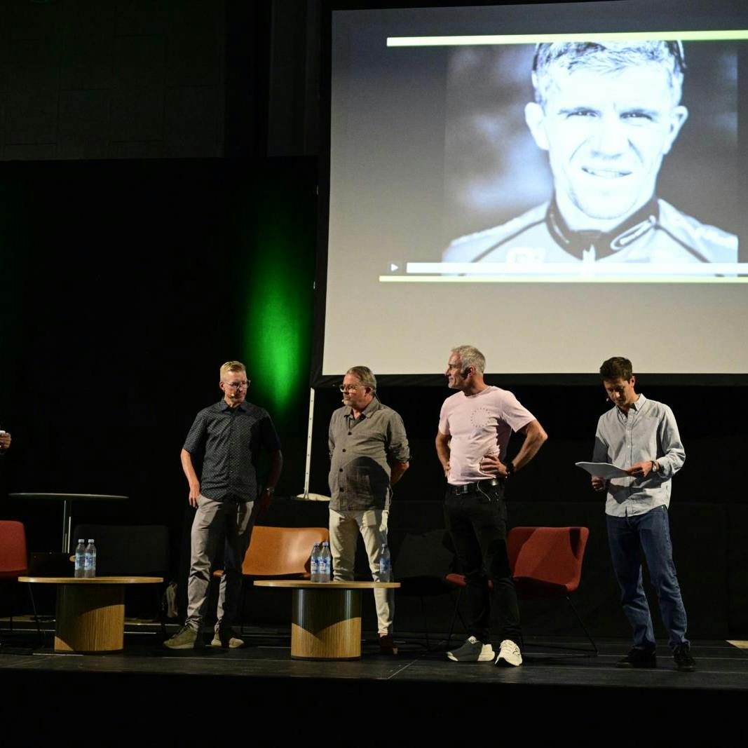 Indvielse af Chris Anker Loung til minde om den afdøde cykelrytter 20. september 2025