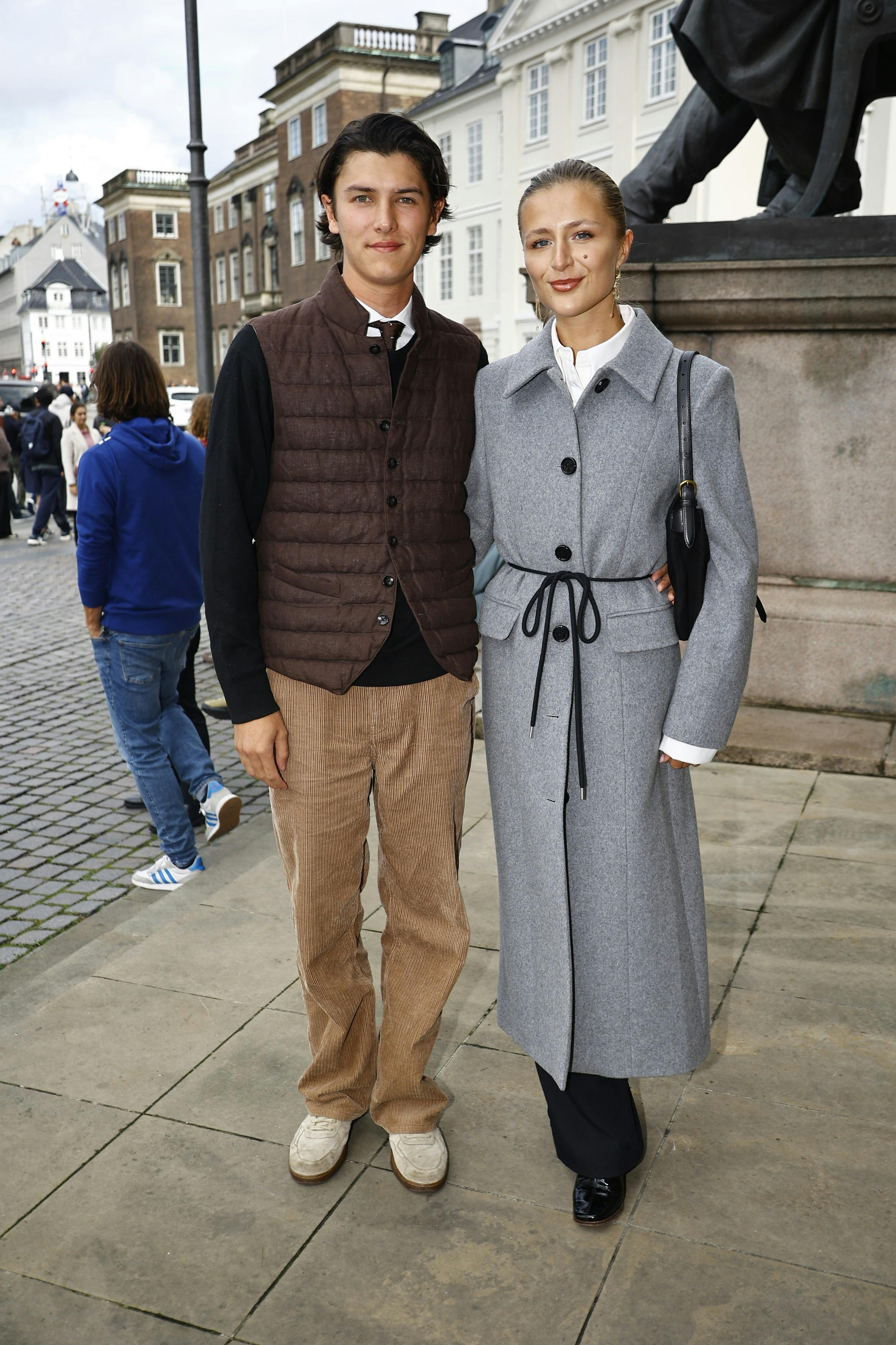 Grev Nikolai havde ikke kæresten Benedikte Thoustrup med på Borgerkroen, da han fik sig en øl med influenceren SchoonerScorer.