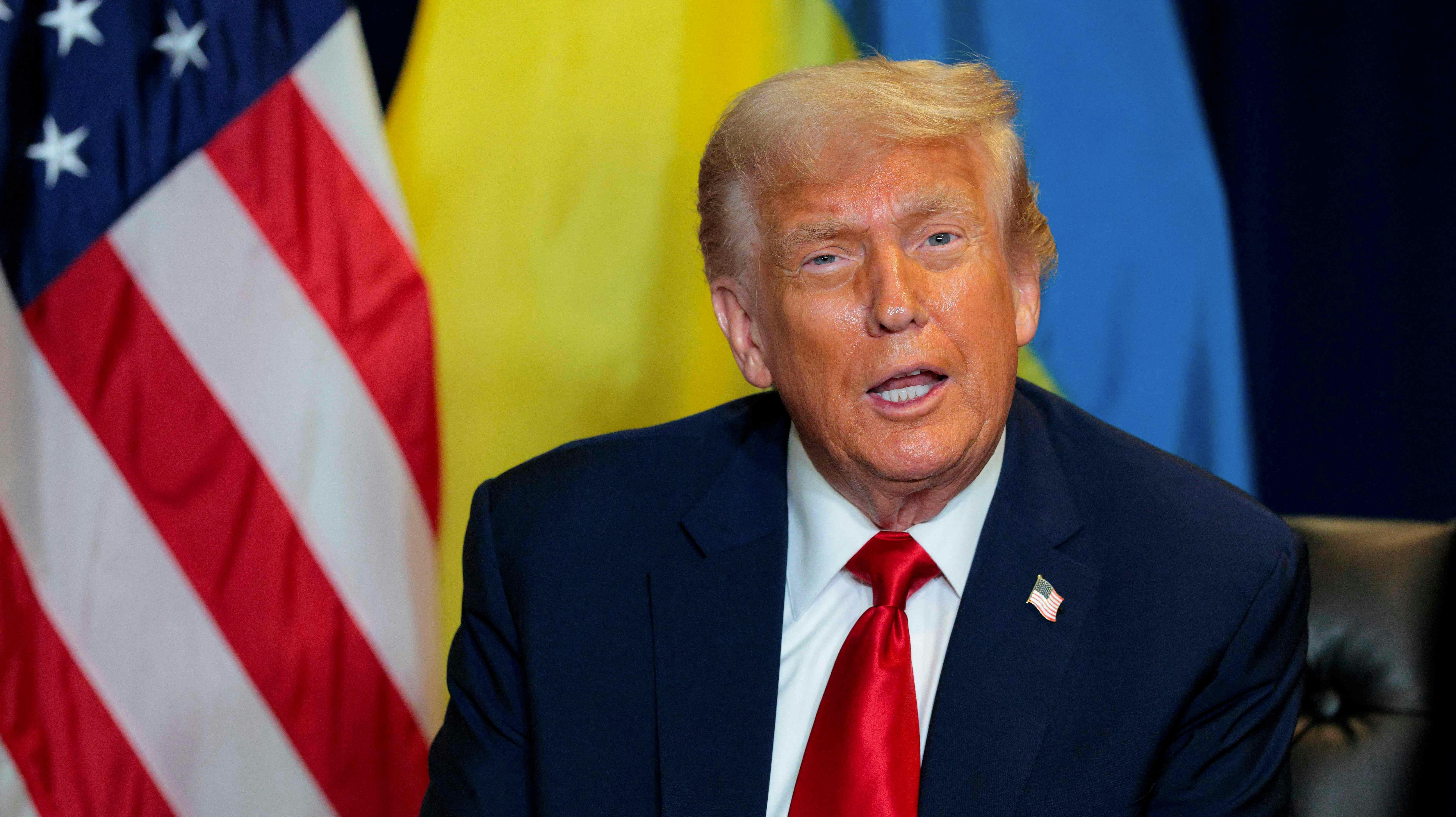Trump opfordrer desuden Nato-landene til at skyde russiske luftfartøjer ned, hvis de krænker Natos luftrum.