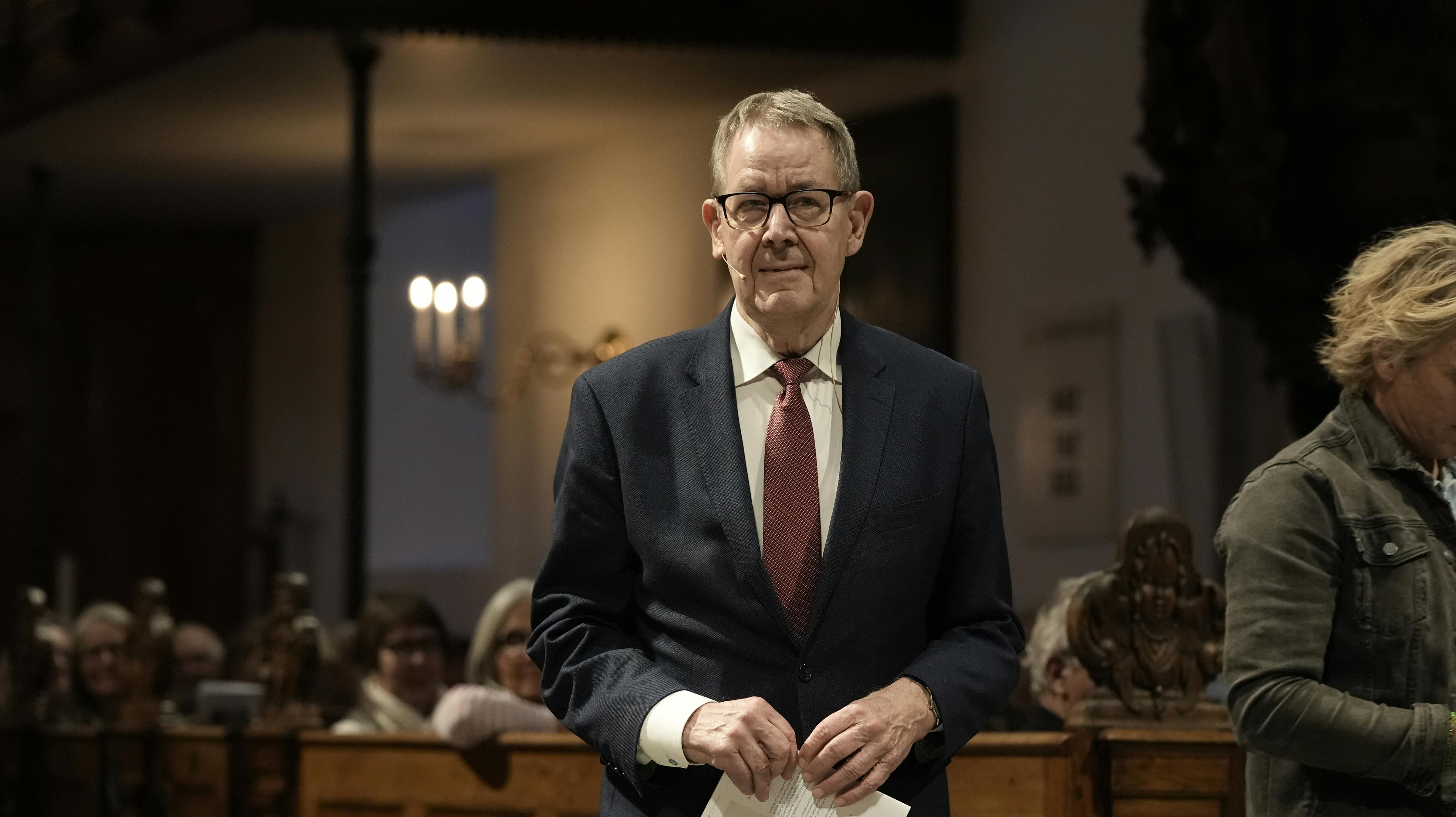 Poul Nyrup Rasmussen havde den nye kæreste med til støttekoncerten i Holmens Kirke i København.