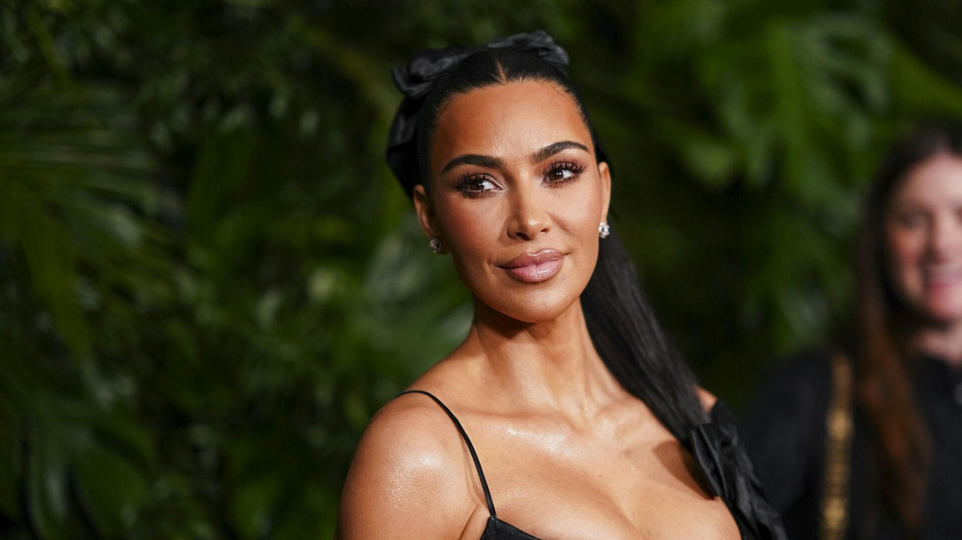 Kim Kardashian har tidligere udtalt, at man ikke sætter "klistermærker på en Bentley".