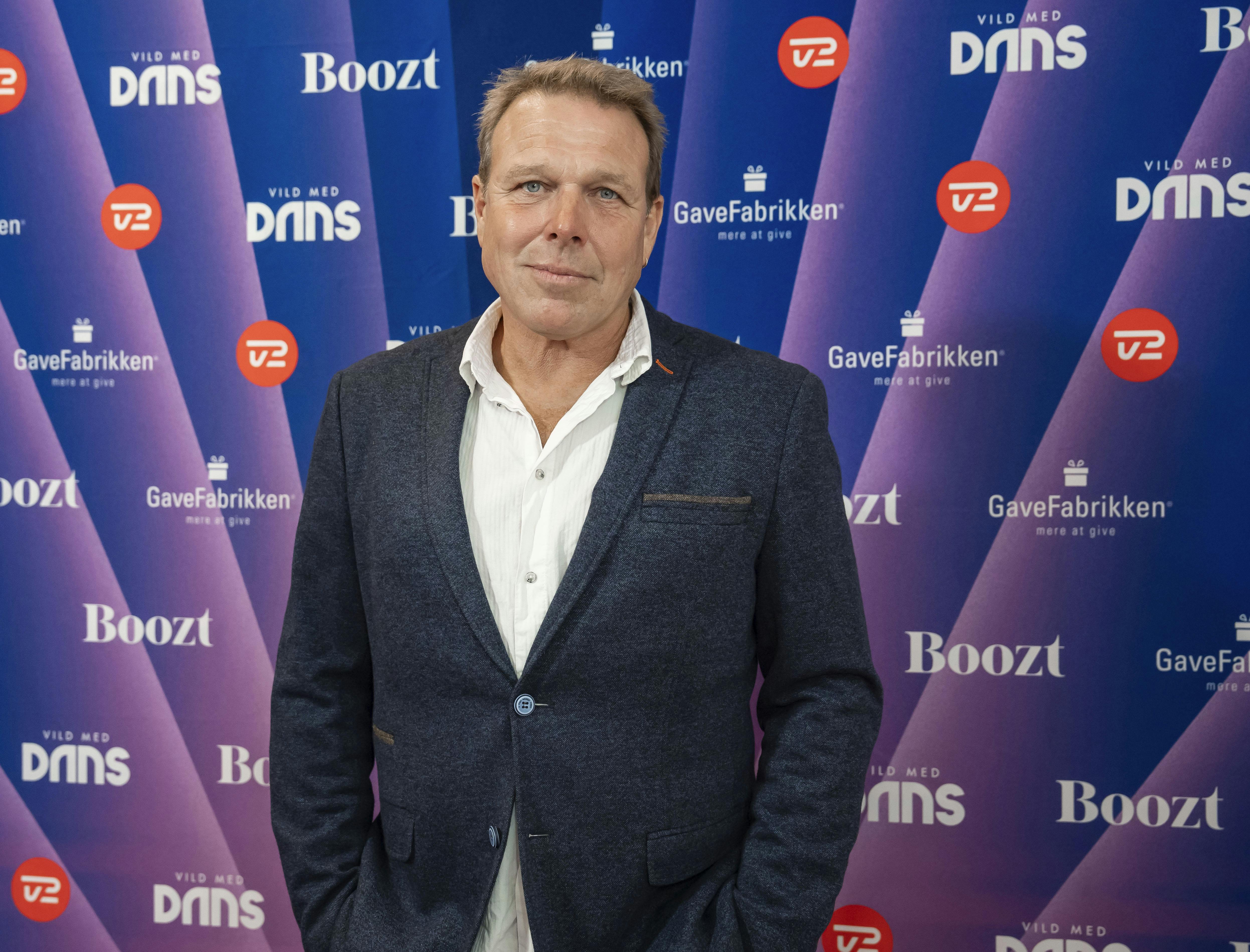 Nervøse Mikkel Beha vil hellere svømme med hajer end danse på tv.