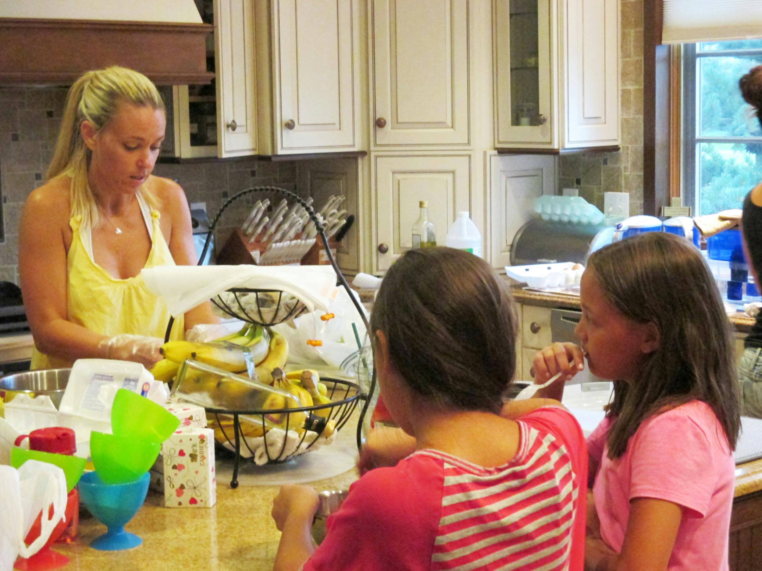 Kate Gosselin blev kendt, da hun medvirkede i det amerikanske realityshow "John & Kate Plus 8". Serien fulgte parret og deres otte børn.