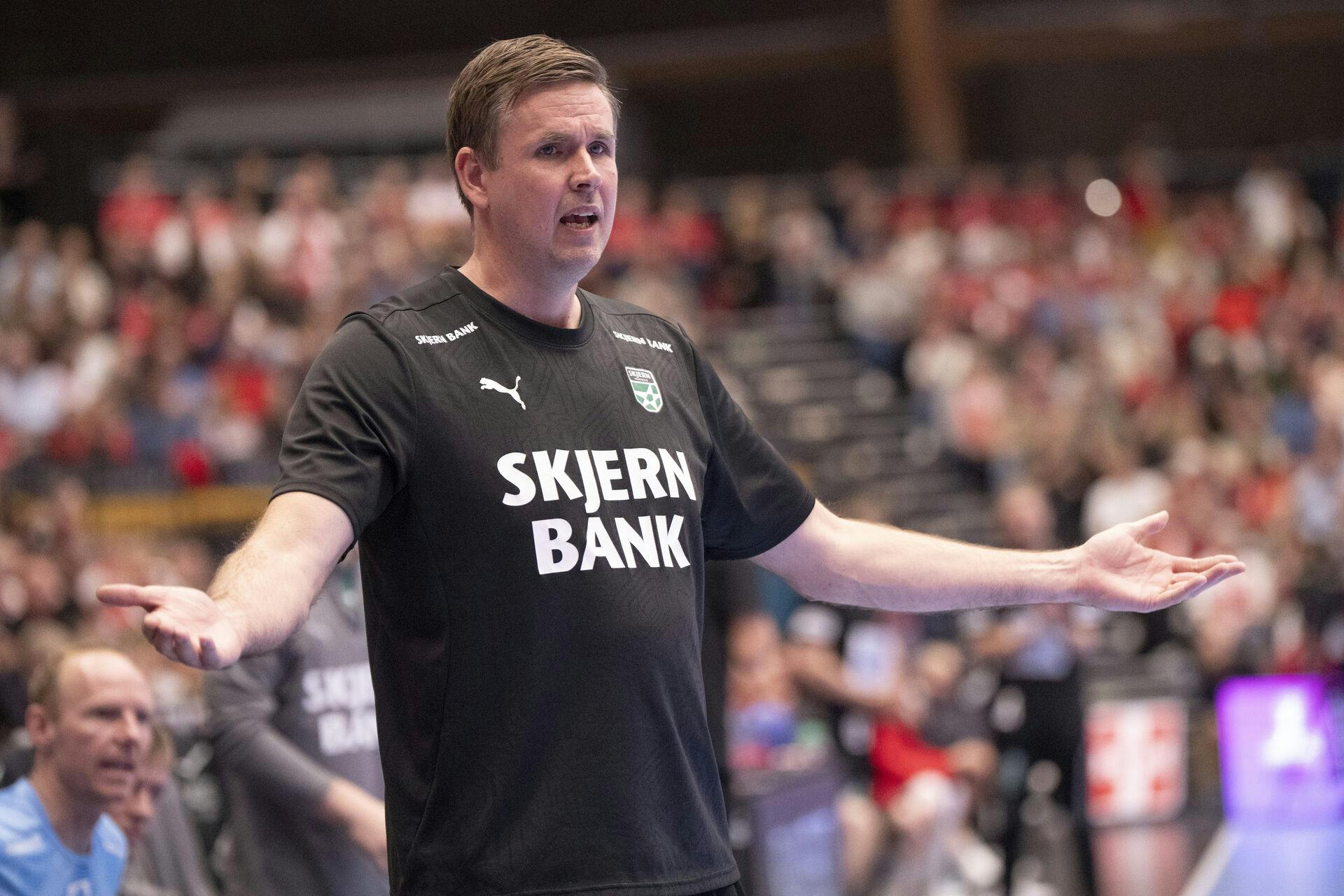 Skjern Håndbold har fået en noget kedelig start på sæsonen, og det har nu fået store konsekvenser for træner Mathias Madsen. 