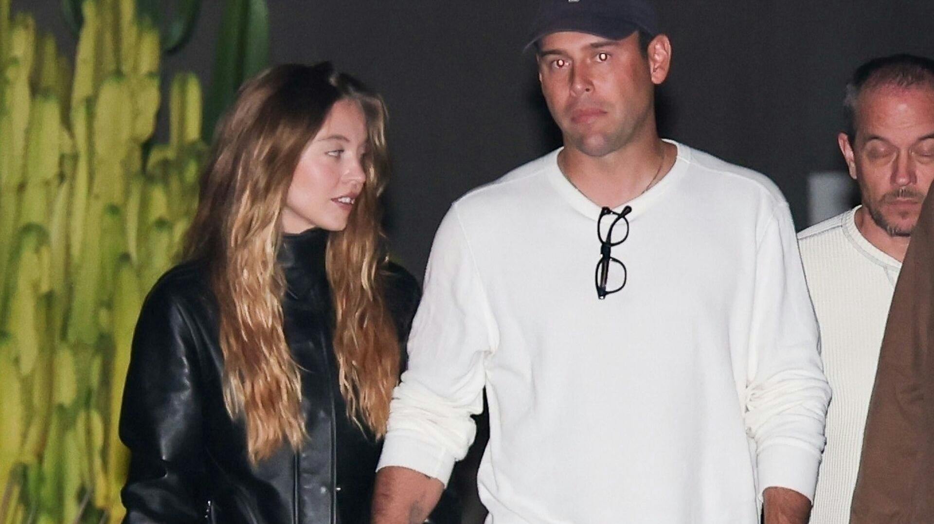 *PREMIUM-EXCLUSIVE* Los Angeles, CA New coup