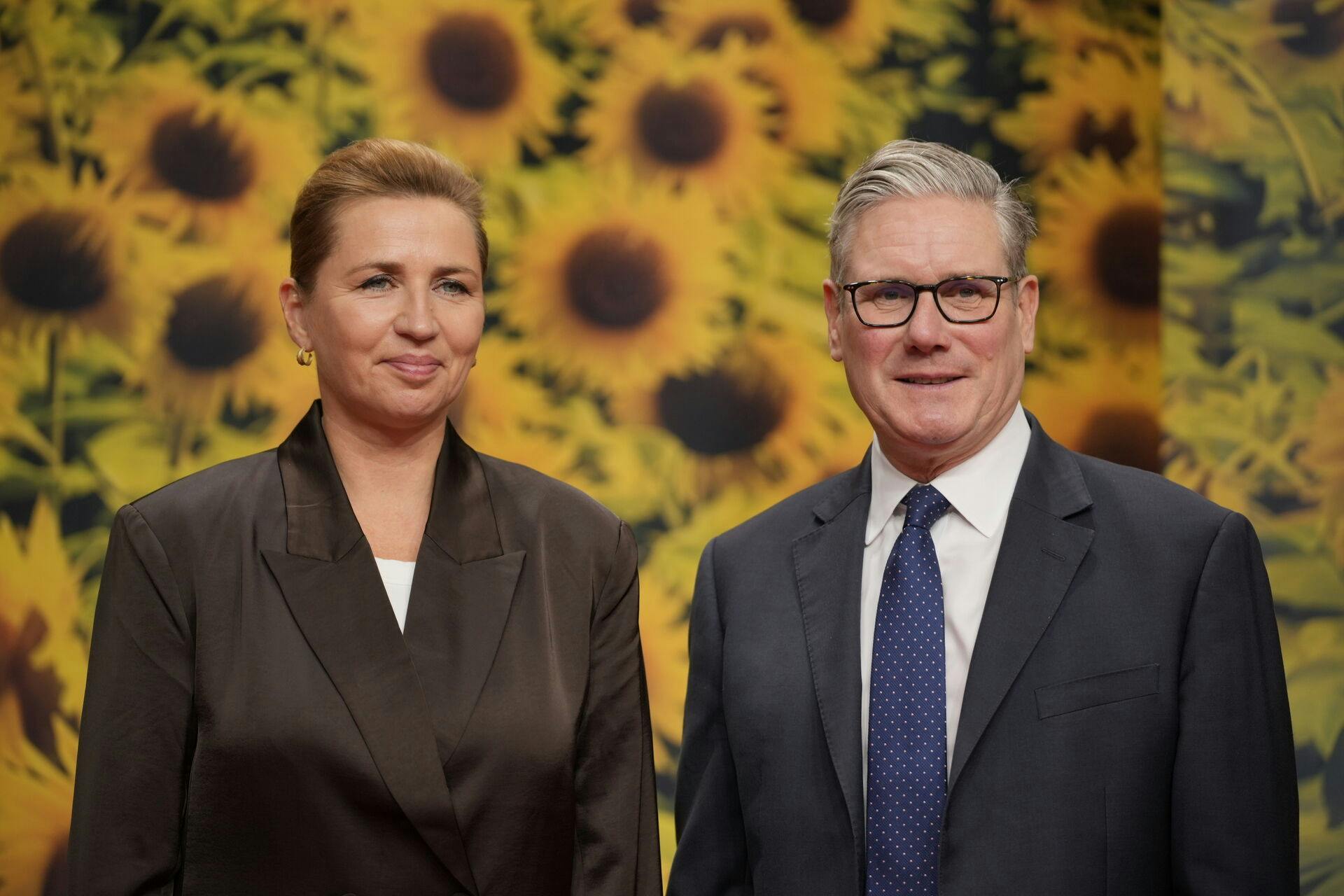 Storbritanniens premierminister Keir Starmer fortæller, at han er dybt rystet.