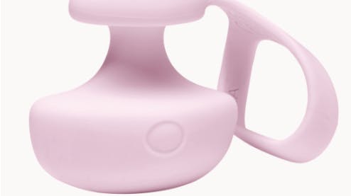 En lille vandtæt fingervibrator gør smertehelvedet til en nydelsesfyldt totaloplevelse. Eller noget.