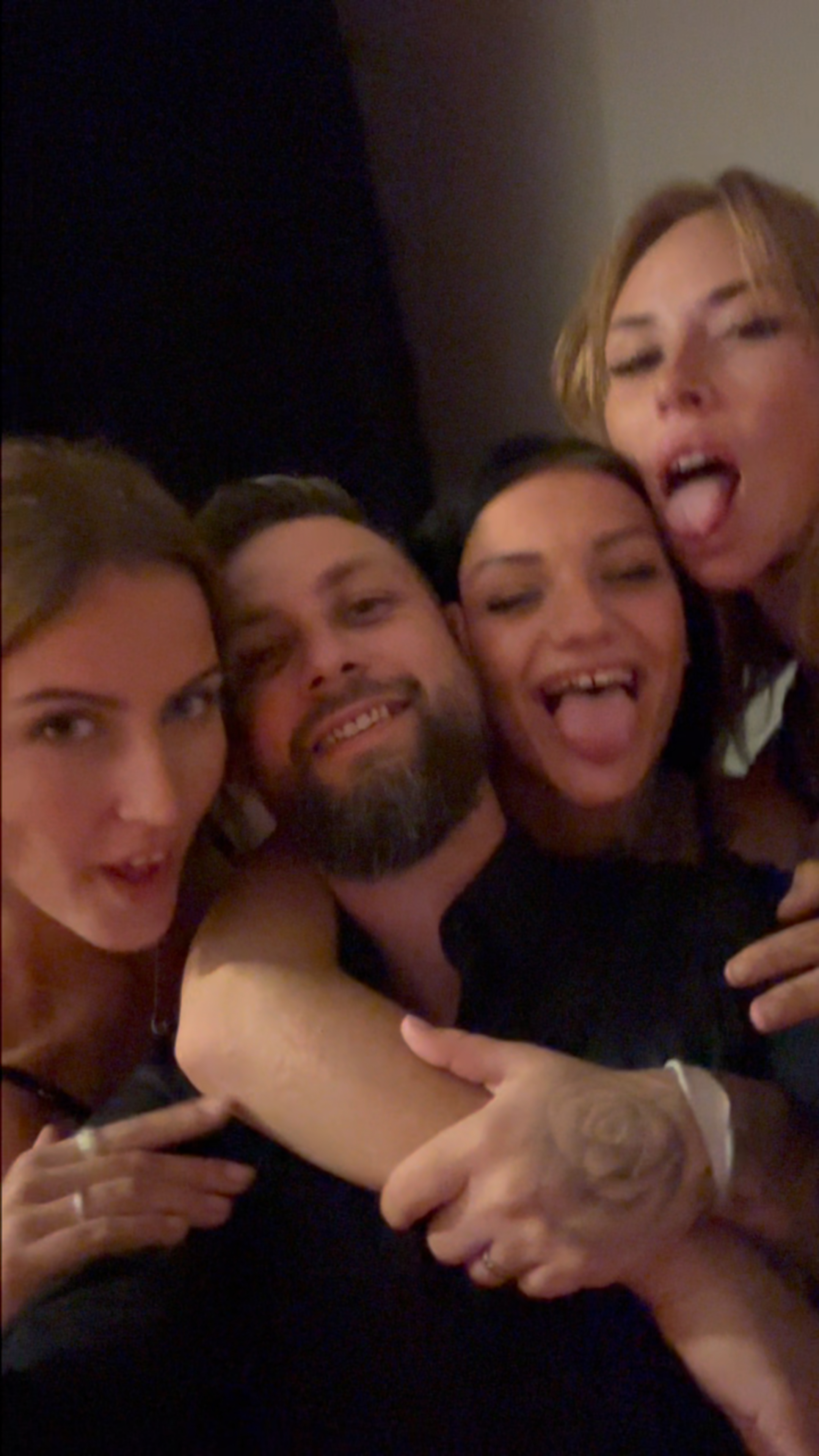 Fire Only Fans-modeller til sprøjtefest i Valby Hallen.