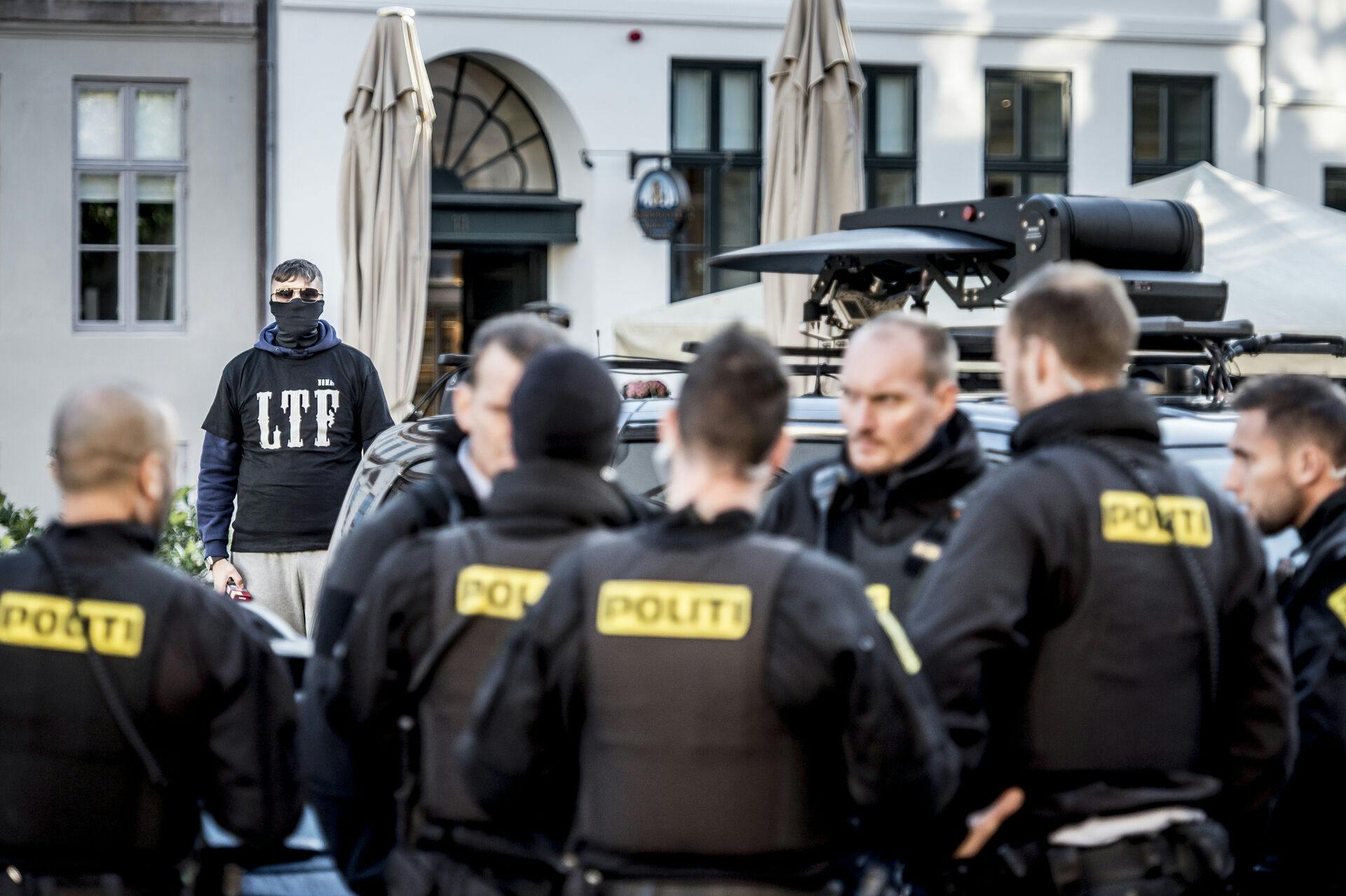 Målet for drabet var angiveligt et uidentificeret medlem af den forbudte bande Loyal To Familia (LTF).