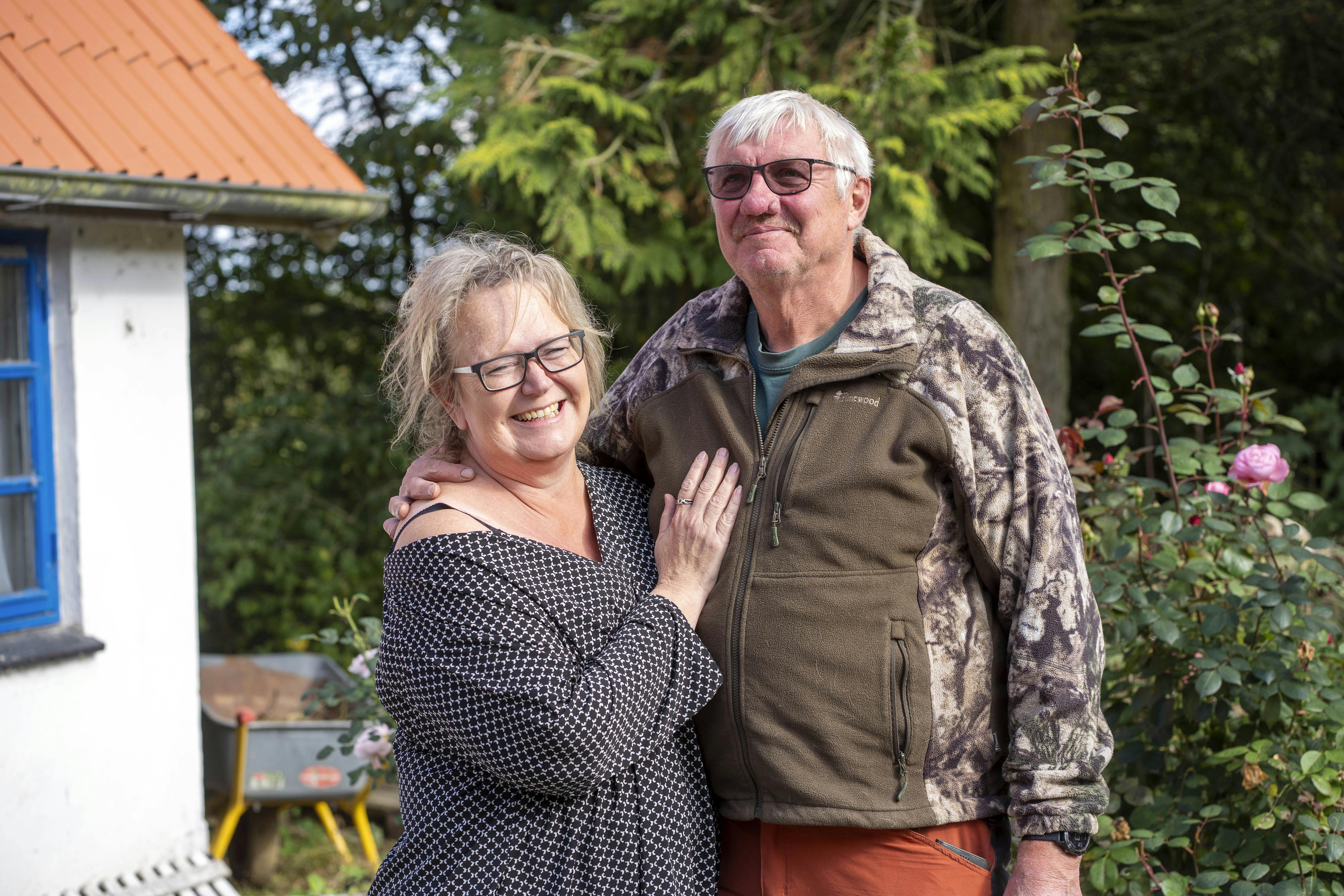 Lars Poulsen, 63, og Gitte Juel Jensen, 59, fandt hinanden i ”Landmand søger kærlighed”. – Det er faktisk ret vildt. Ligesom et eventyr, siger Gitte om at have mødt Lars.