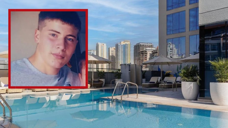 Fire personer er blevet sigtet, efter en 20-årig mand i december sidste år blev fundet død på et hotelværelse i Dubai med et uhyggeligt indhold i sin mave.