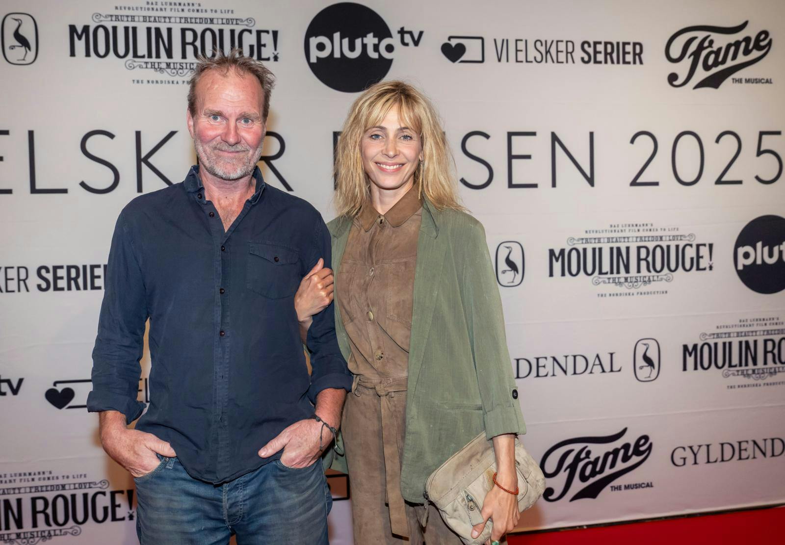 Lasse Spang Olsen er sammen med Laura Drasbæk, men parret har valgt at bo hver for sig.