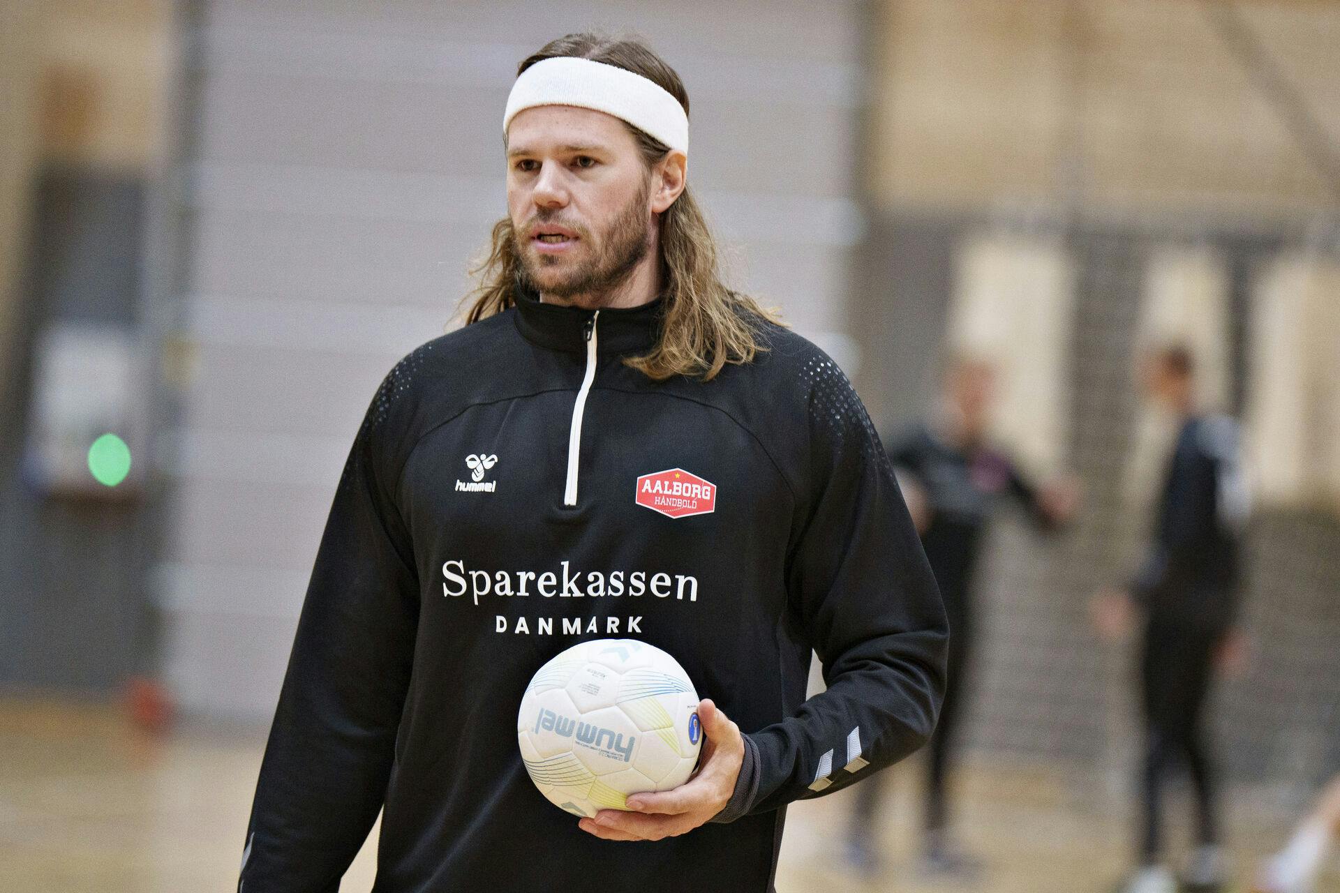 Mikkel Hansen præsenteres som spiller hos Aalborg Håndbold i Sparekassen Danmark Arena i Aalborg, mandag den 22. august 2022. Her ses han ved første træning med sine nye holdkammerater.. (Foto: Henning Bagger/Ritzau Scanpix)