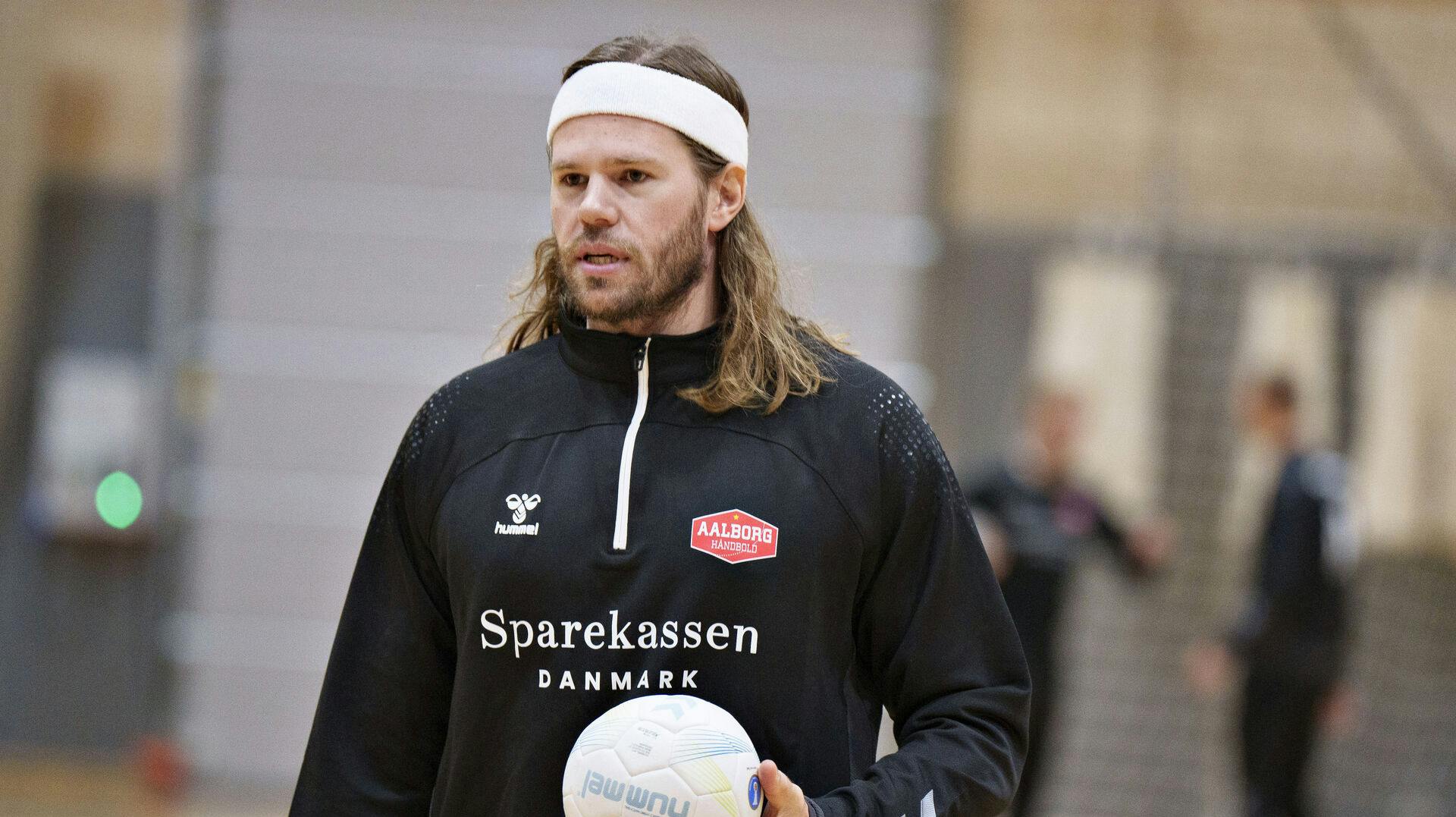 Mikkel Hansen præsenteres som spiller hos Aalborg Håndbold i Sparekassen Danmark Arena i Aalborg, mandag den 22. august 2022. Her ses han ved første træning med sine nye holdkammerater.. (Foto: Henning Bagger/Ritzau Scanpix)