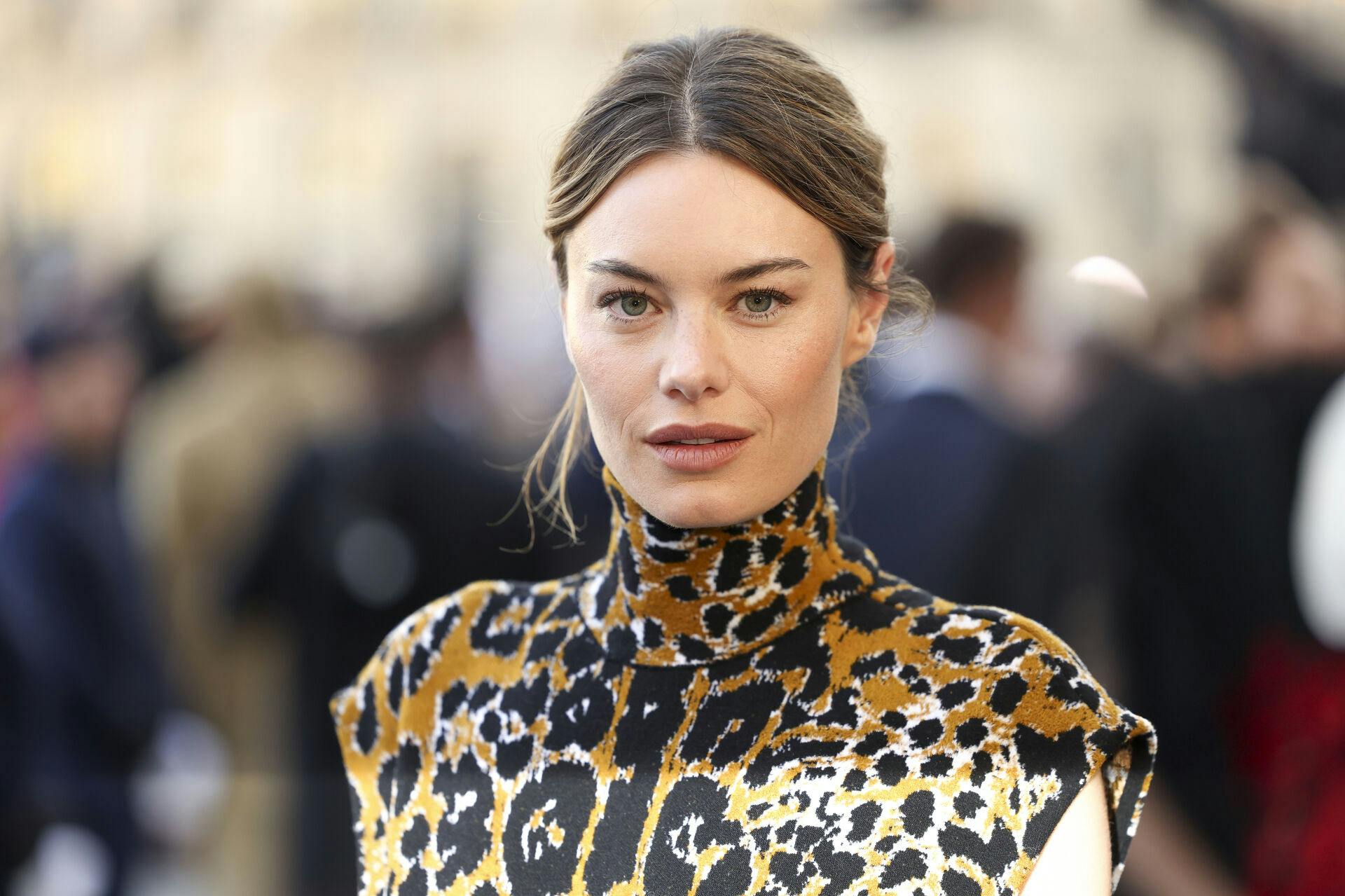 Camille Rowe er gravid med sit første barn.