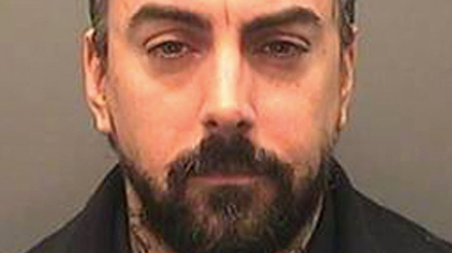 Ian Watkins blev dømt for nogle af de mest chokerende sexforbrydelser i britisk retshistorie. Nu er han død.