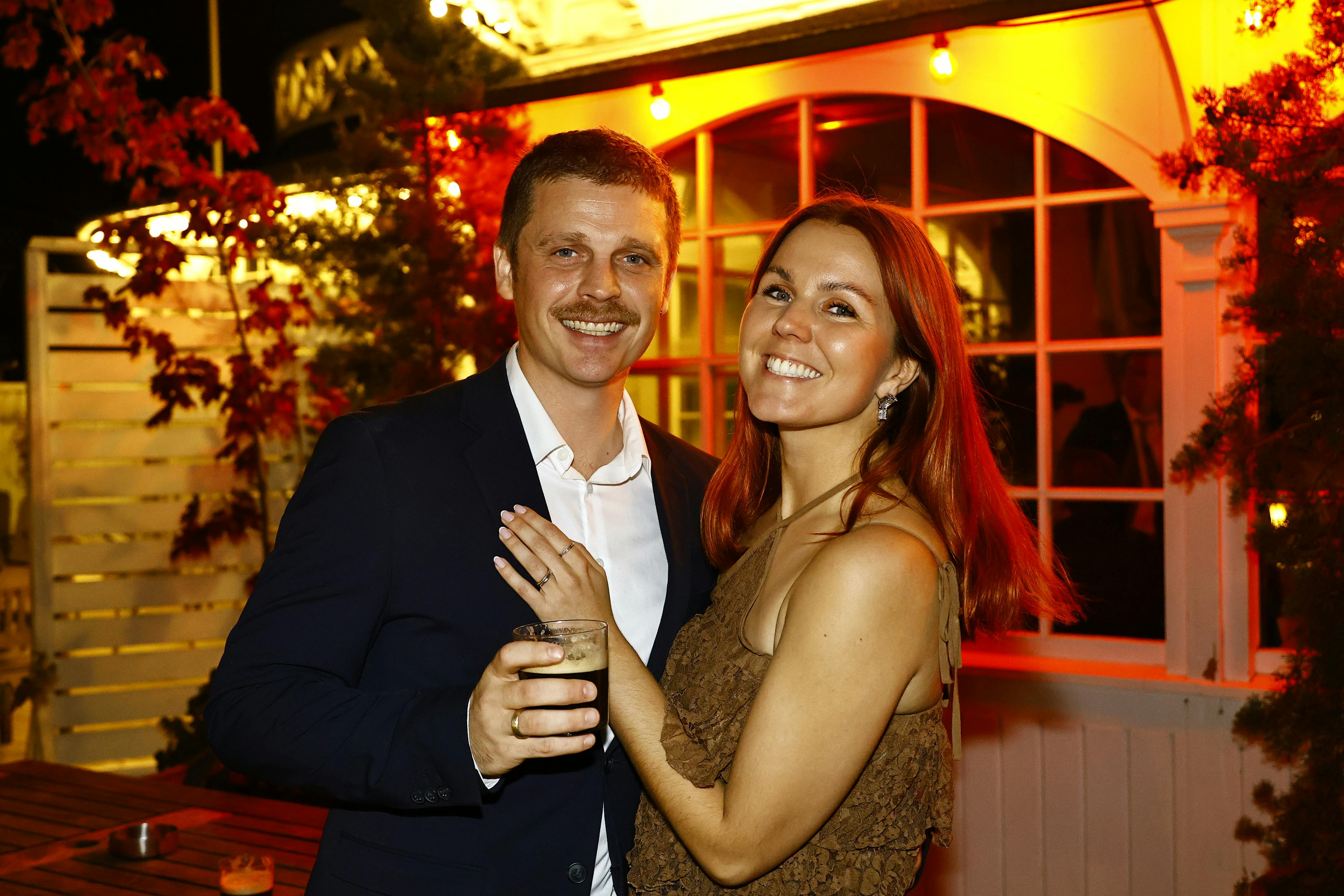 Kærligheden stråler ud af Otto og Amalie, som har besluttet at blive sammen efter "Gift ved første blik". 