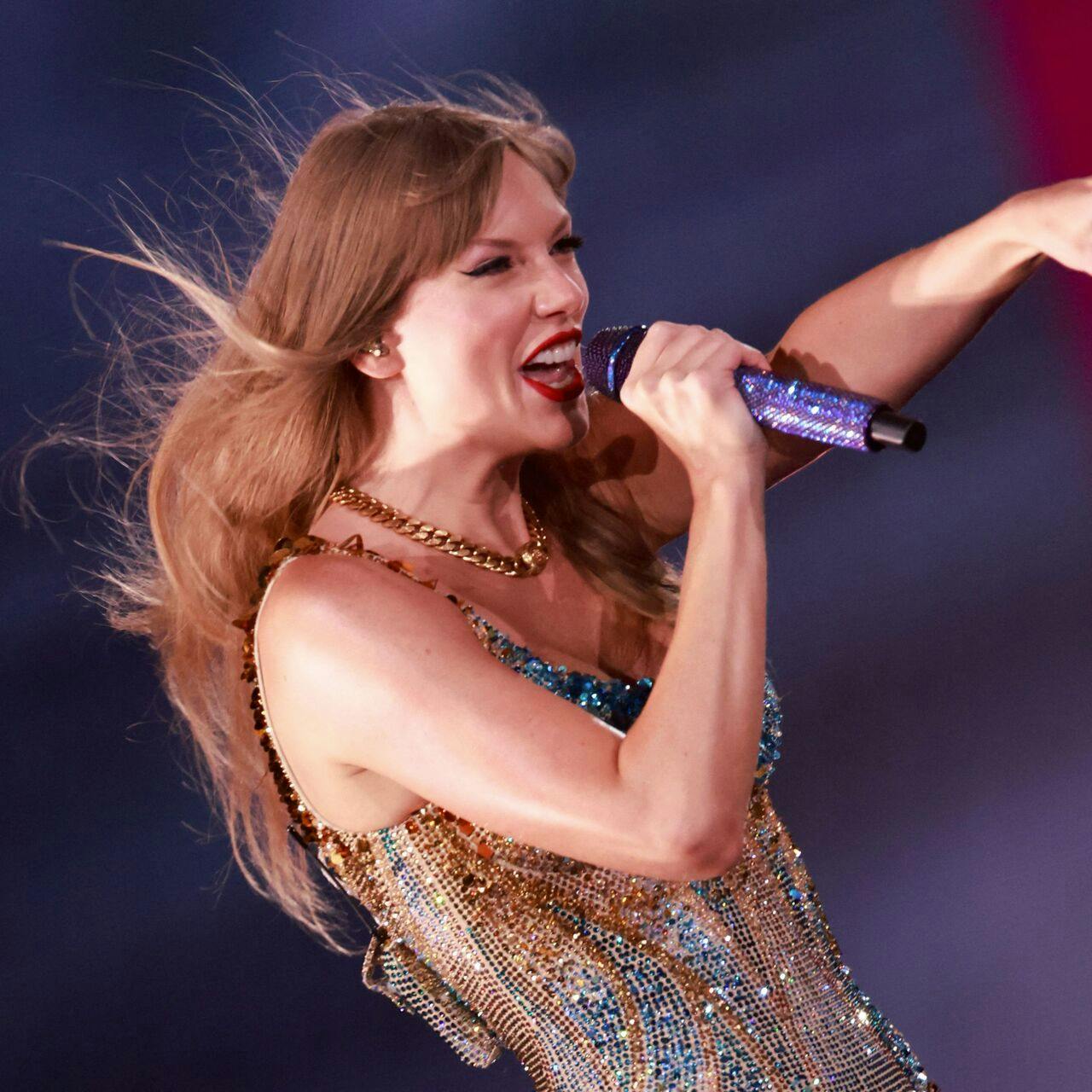 Taylor Swift lover, at fansene kommer med bag scenen til den store turné.