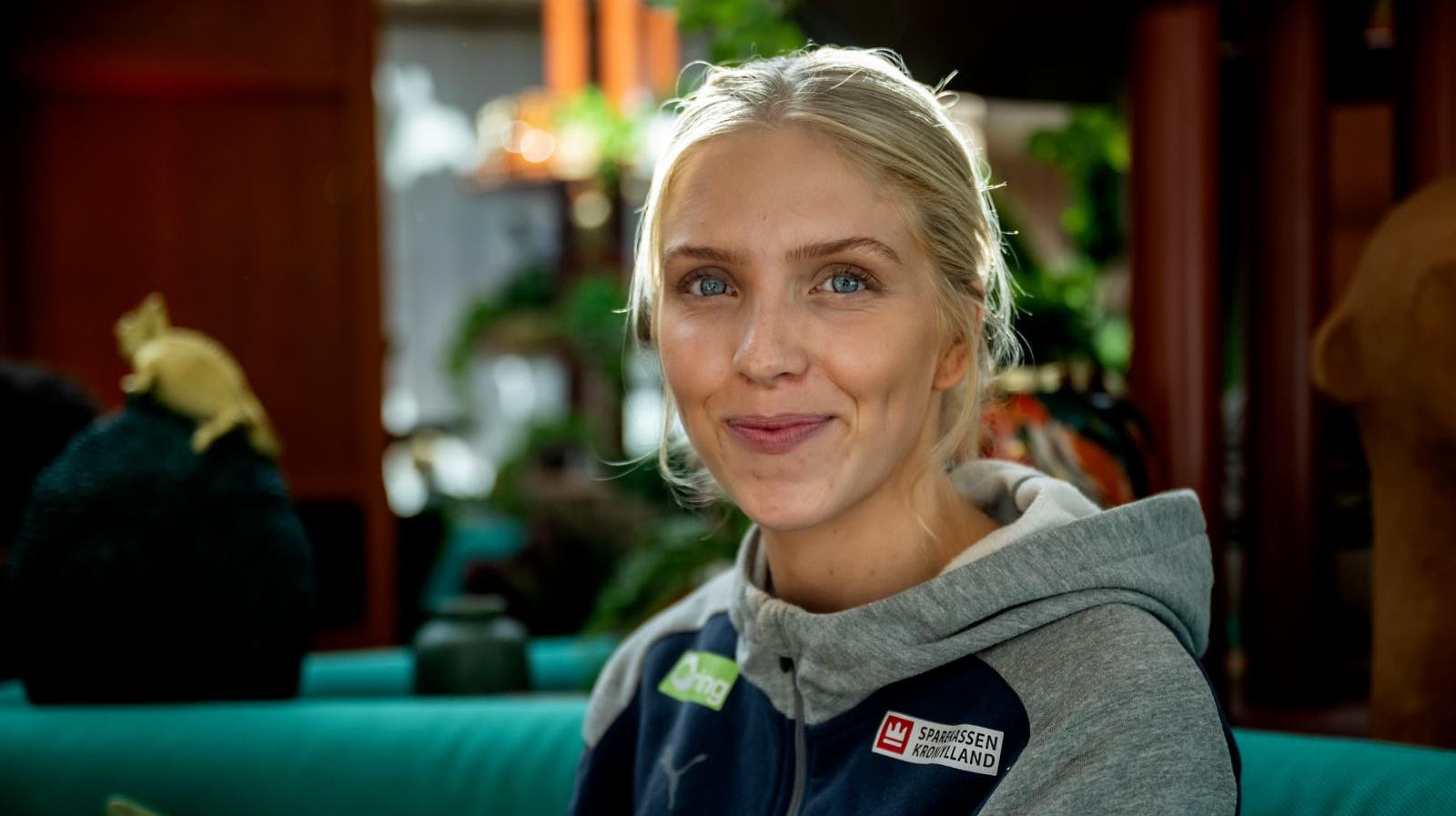 Julie Scaglione er kærester med August Priske. Og det har de været i et stykke tid.