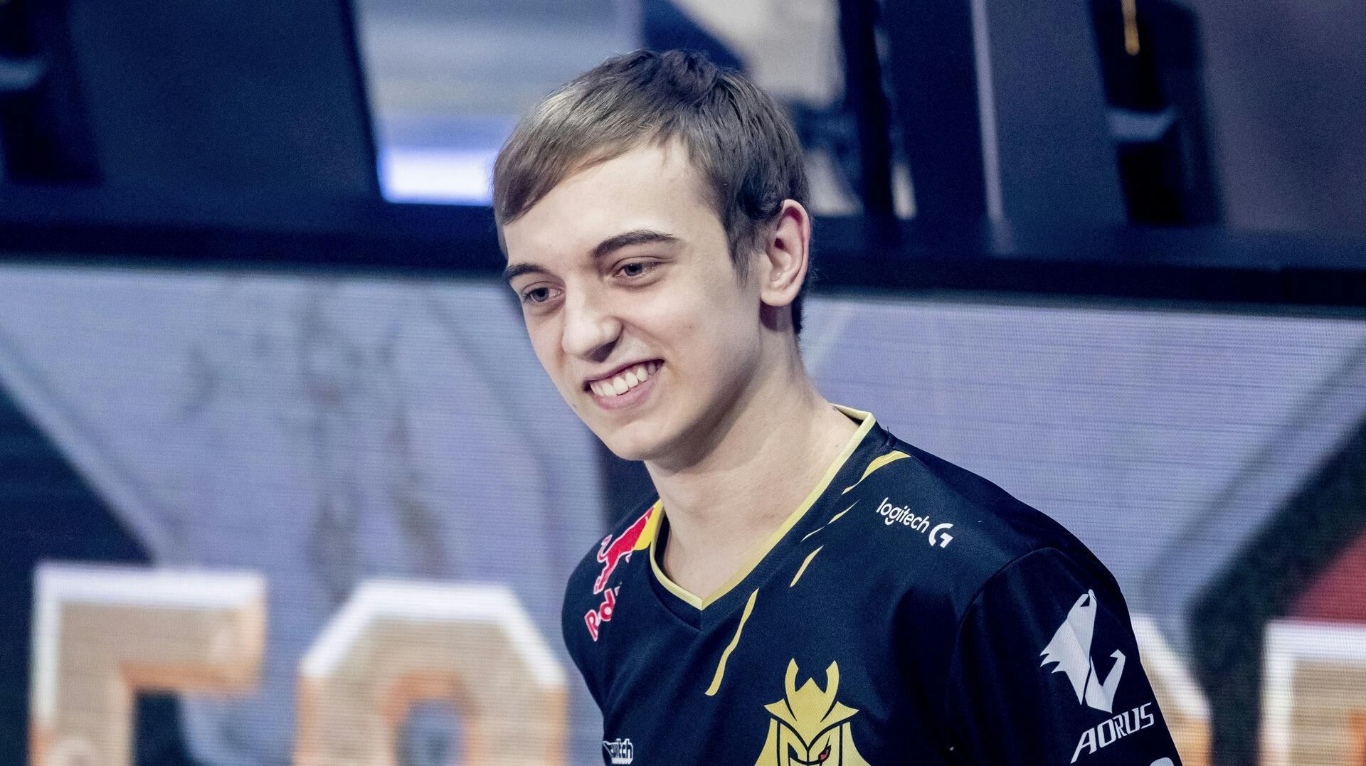 Rasmus "Caps" Winther spiller for G2 og tjener rigtig gode penge på at være en af verdens bedste spillere i spillet League of Legends.