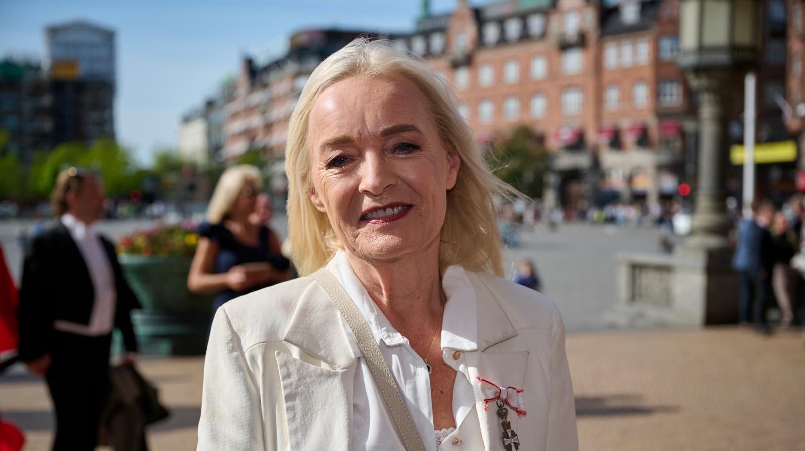 Anne Linnet skal ifølge ekspert fjerne den hæk, der omkrænser hendes private trekant, som ifølge Københavns Kommune er ulovlig.