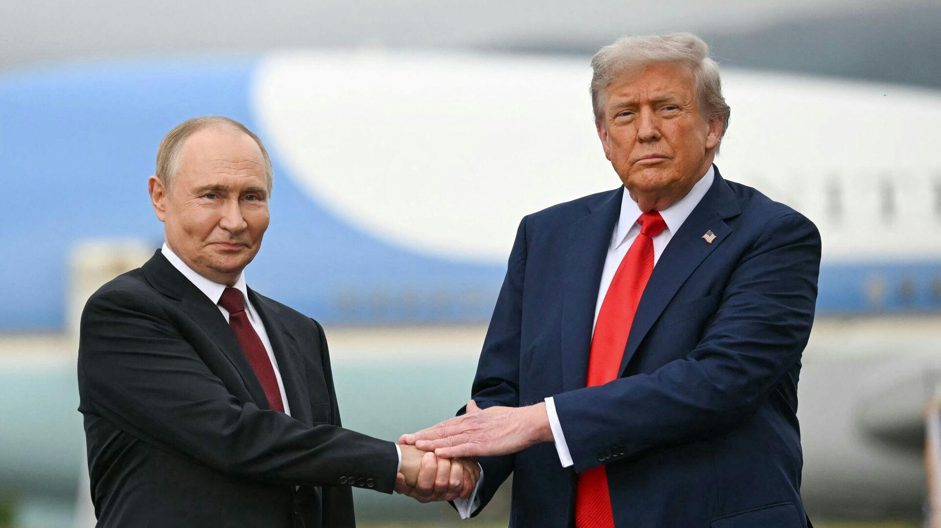 Hvem narrer hvem denne gang? For sidste gang gik det helt galt i Alaska. I hvert fald hvis man hedder Trump til efternavn.