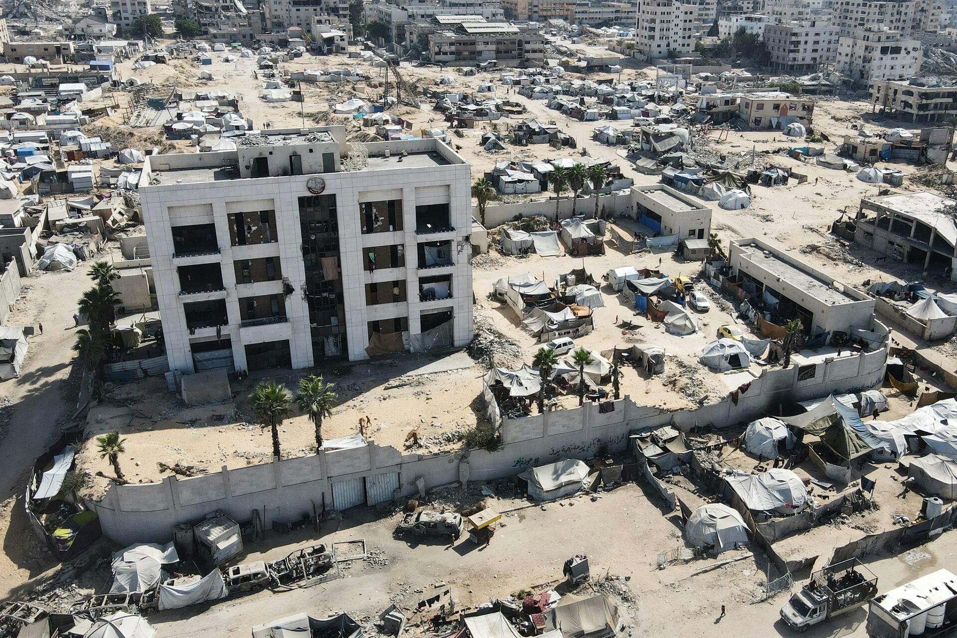 Teaser Mindst 45 mennesker blev ifølge civilforsvaret i Gaza søndag meldt dræbt i bølge af israelske angreb
