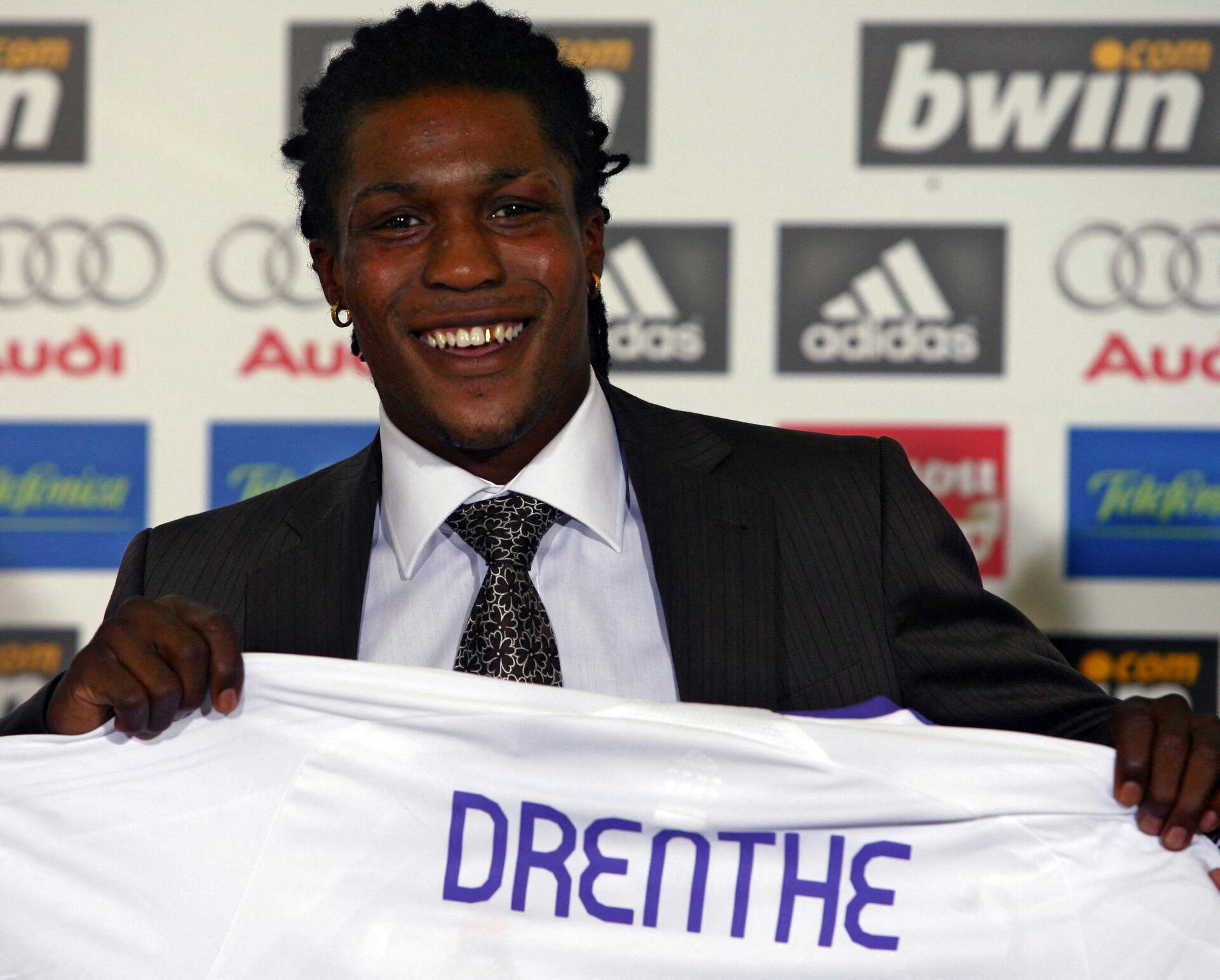 Royston Drenthe, da han blev præsenteret i Real Madrid i 2007.&nbsp;