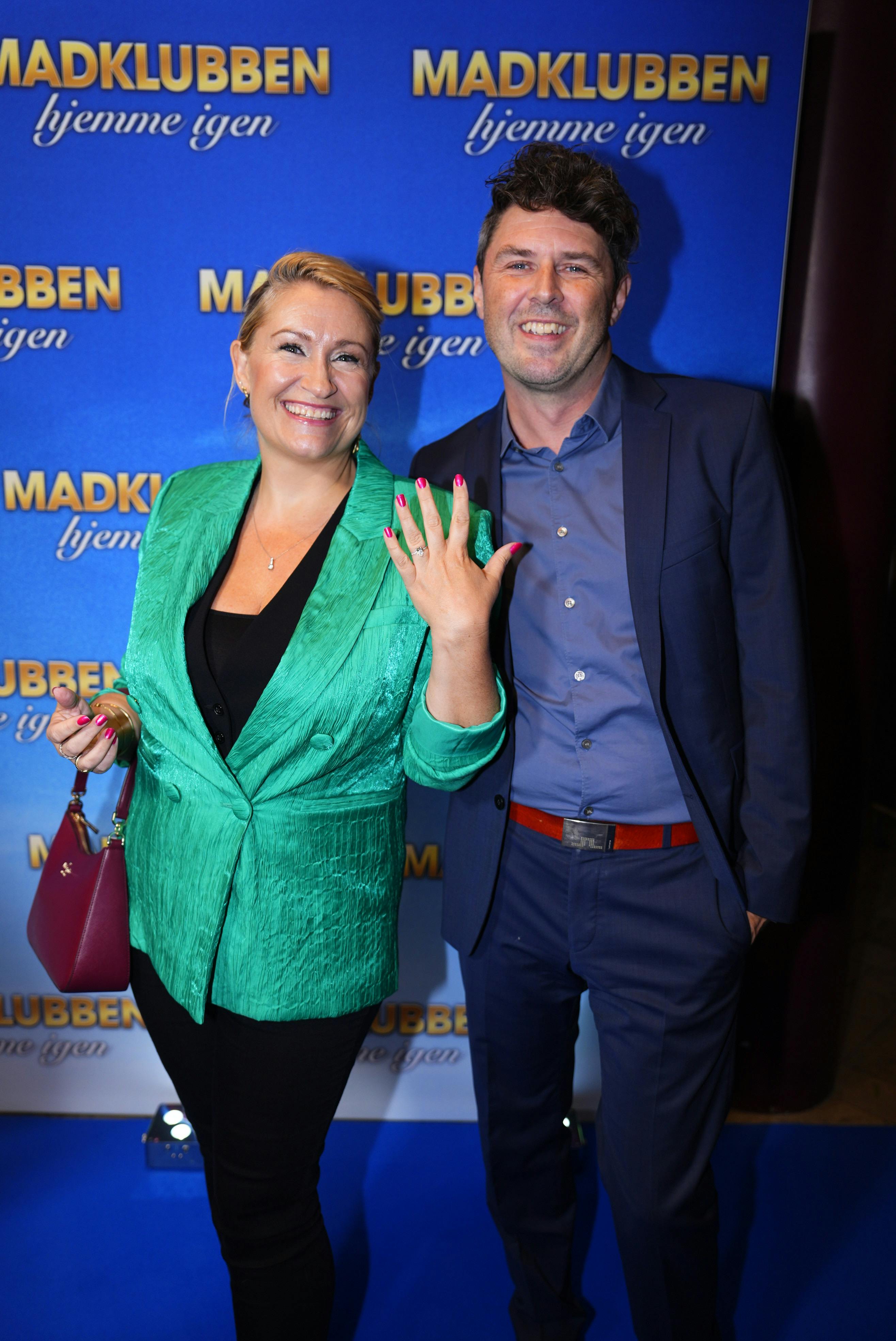 Barbara Topsøe-Rothenborg viste sin funklende forlovelsesring frem, da vi tirsdag aften mødte hende i Imperial.