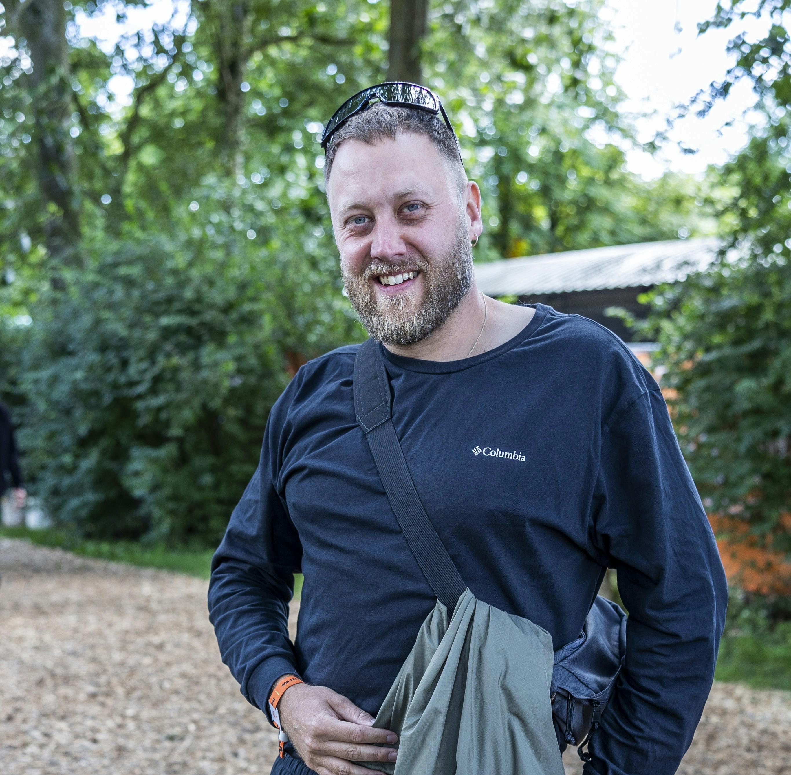 DR har slettet et afsnit af "Benægt, benægt, benægt", fordi Jasper Ritz simpelthen var for fuld dagen før.