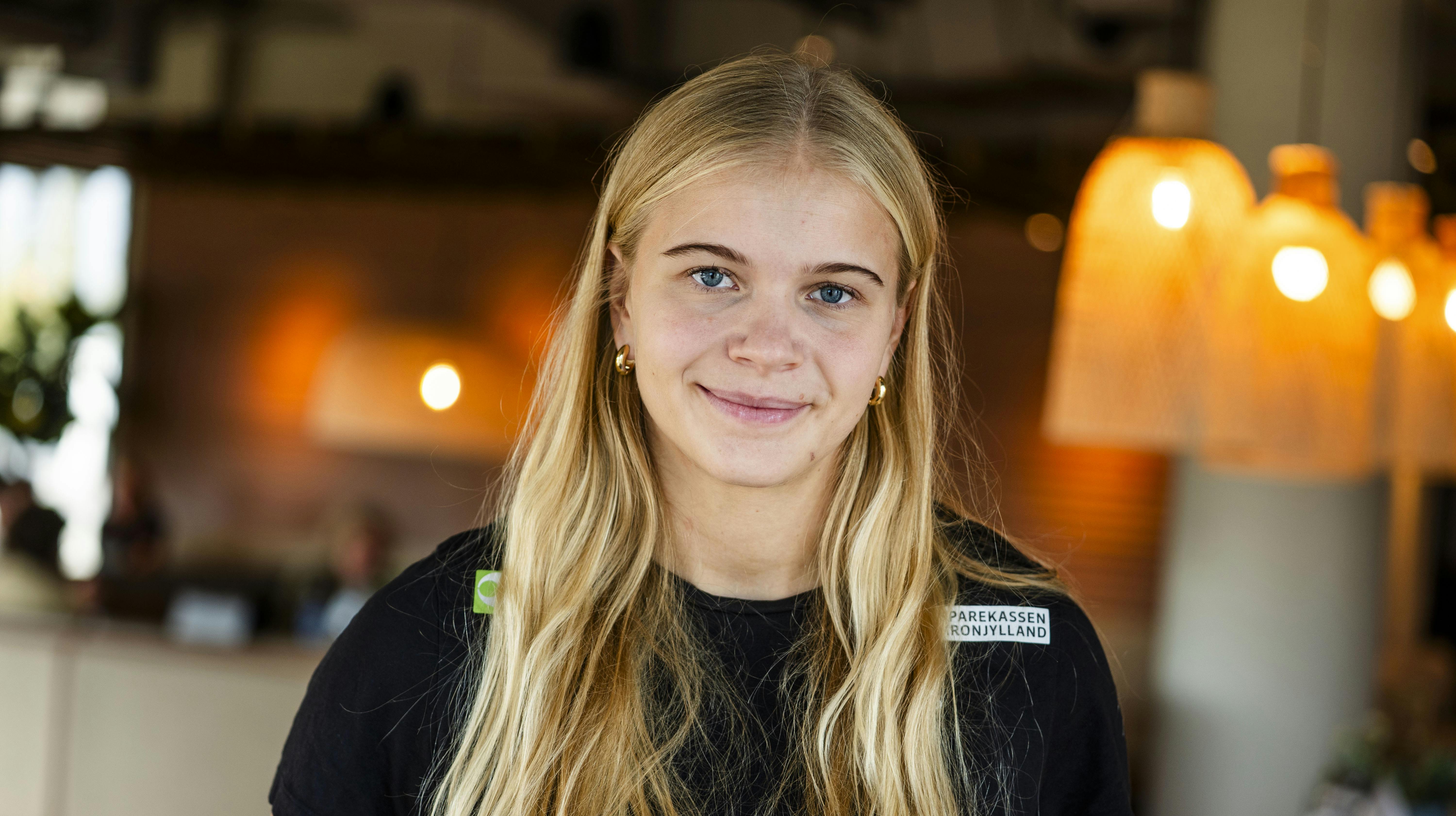 Efter syv år i Ringkøbing Håndbold sagde Nanna Hinnerfeldt farvel og tak i sommer, da hun tog turen til Nykøbing Falster Håndbold. Og det skifte har indtil videre været det helt rigtige for stregspilleren.