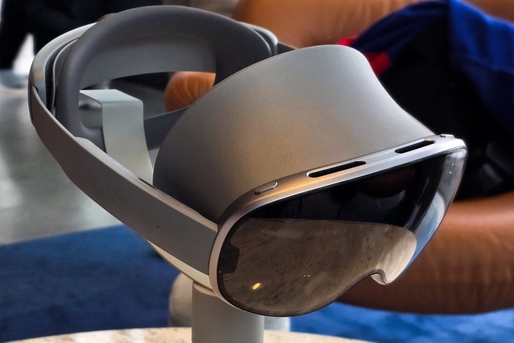 Headsettet Galaxy XR kommer til at kostet 1.799 dollars, hvilket svarer til omkring 11.500 kroner. Cirka halvdelen af, hvad Apples VR-headset VisionPro koster.
