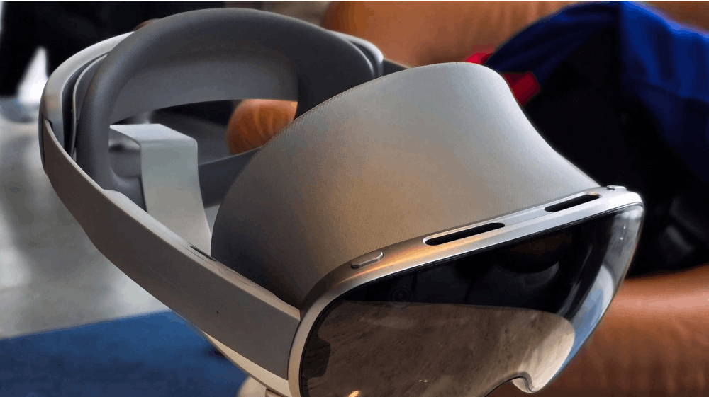 Headsettet Galaxy XR kommer til at kostet 1.799 dollars, hvilket svarer til omkring 11.500 kroner. Cirka halvdelen af, hvad Apples VR-headset VisionPro koster.