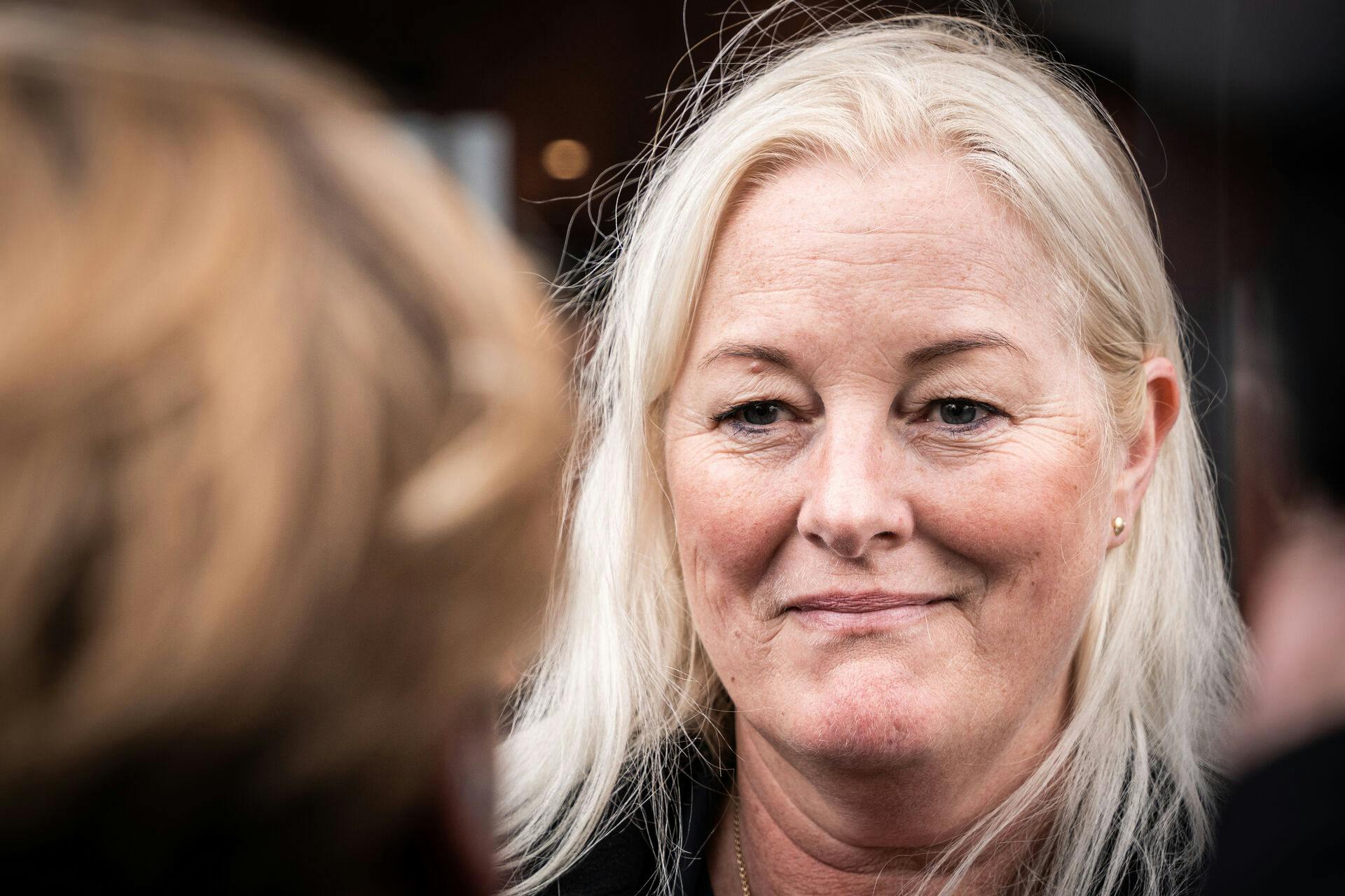 Forbundsformand i HK Anja C. Jensen møder pressen efter møde i forretningsudvalget i FH foran hovedkontoret på Islands Brygge, tirsdag den 2. maj 2023.