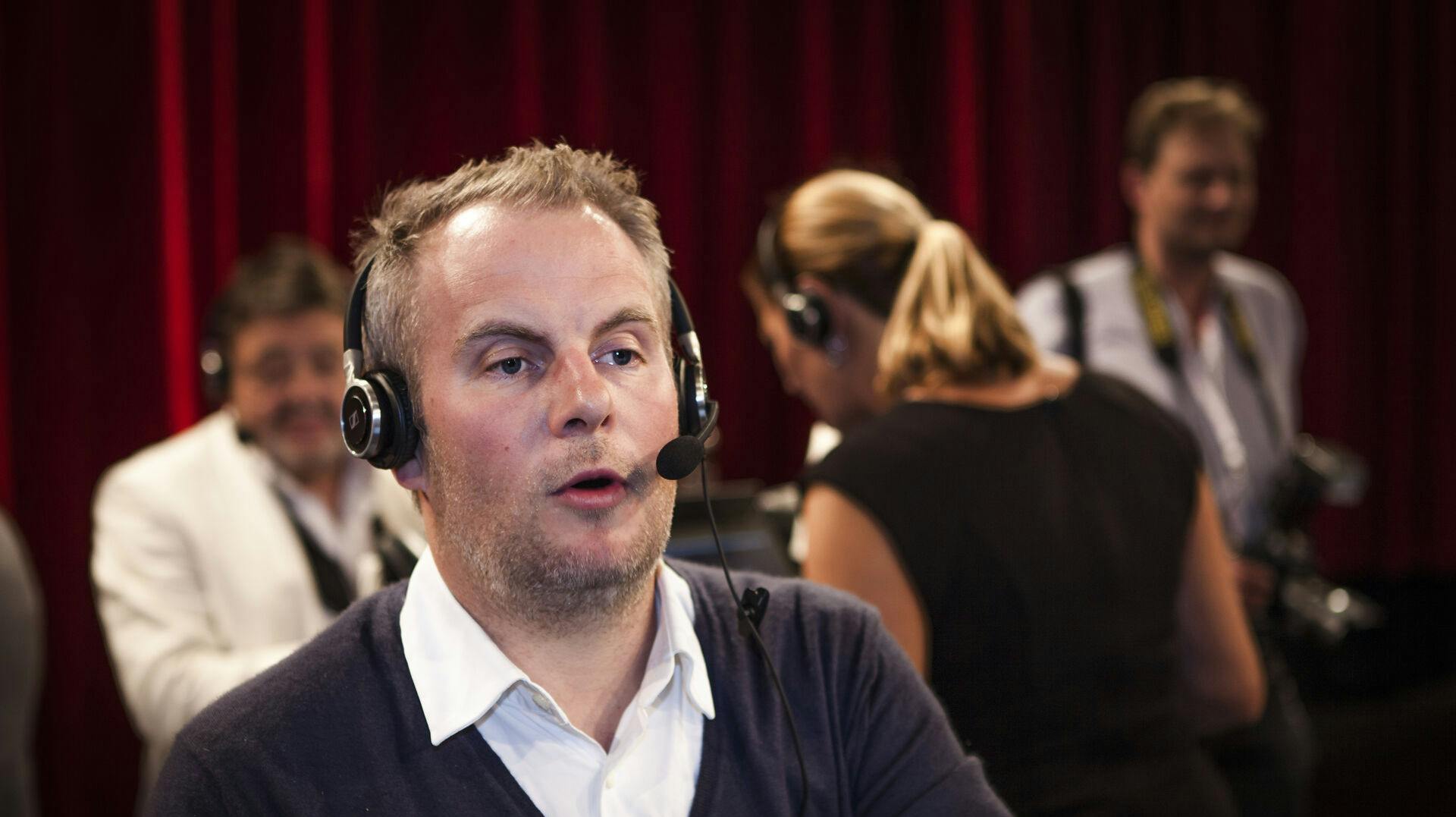 Uffe Holm indrømmer, at det var dumt at være med i spilreklamer.