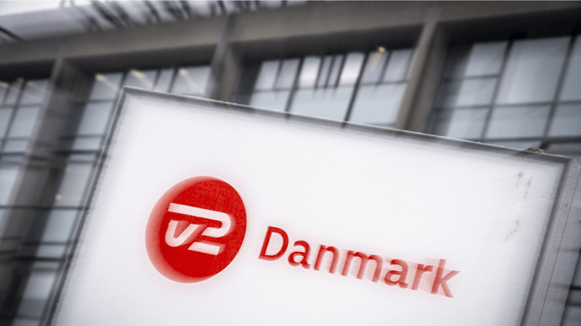 TV 2 står til at miste mange penge med regerings nye aftale, der vil forbyde spilreklamer før, under og efter sportskampe. 