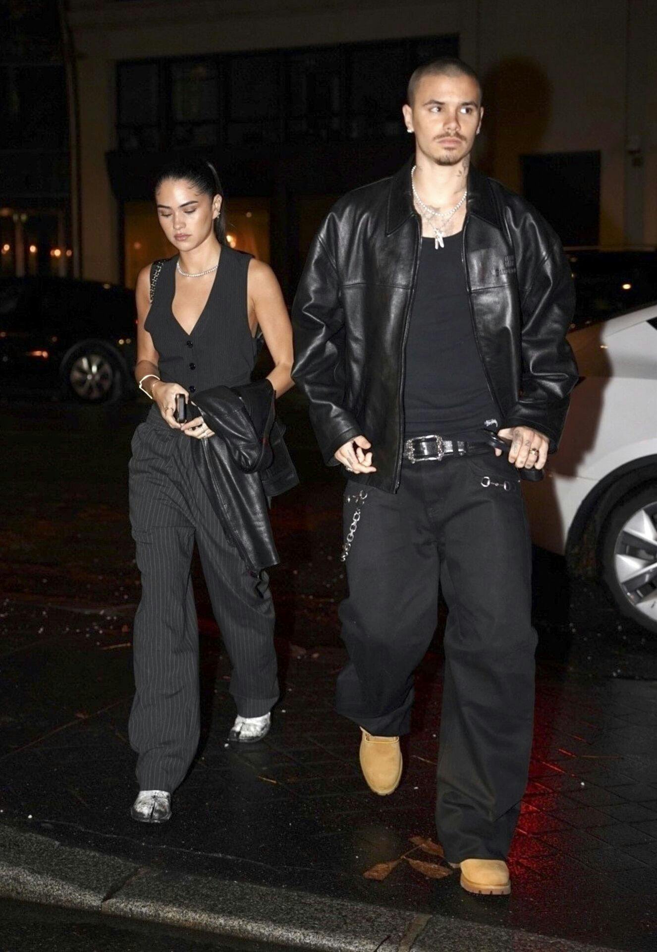 David og Victoria Beckhams søn, Romeo Beckham, og modellen Kim Turnbull blev spottet meget tydeligt som et par igen, da de nød en romantisk dateaften i kærlighedens by – blot få måneder efter deres brud.