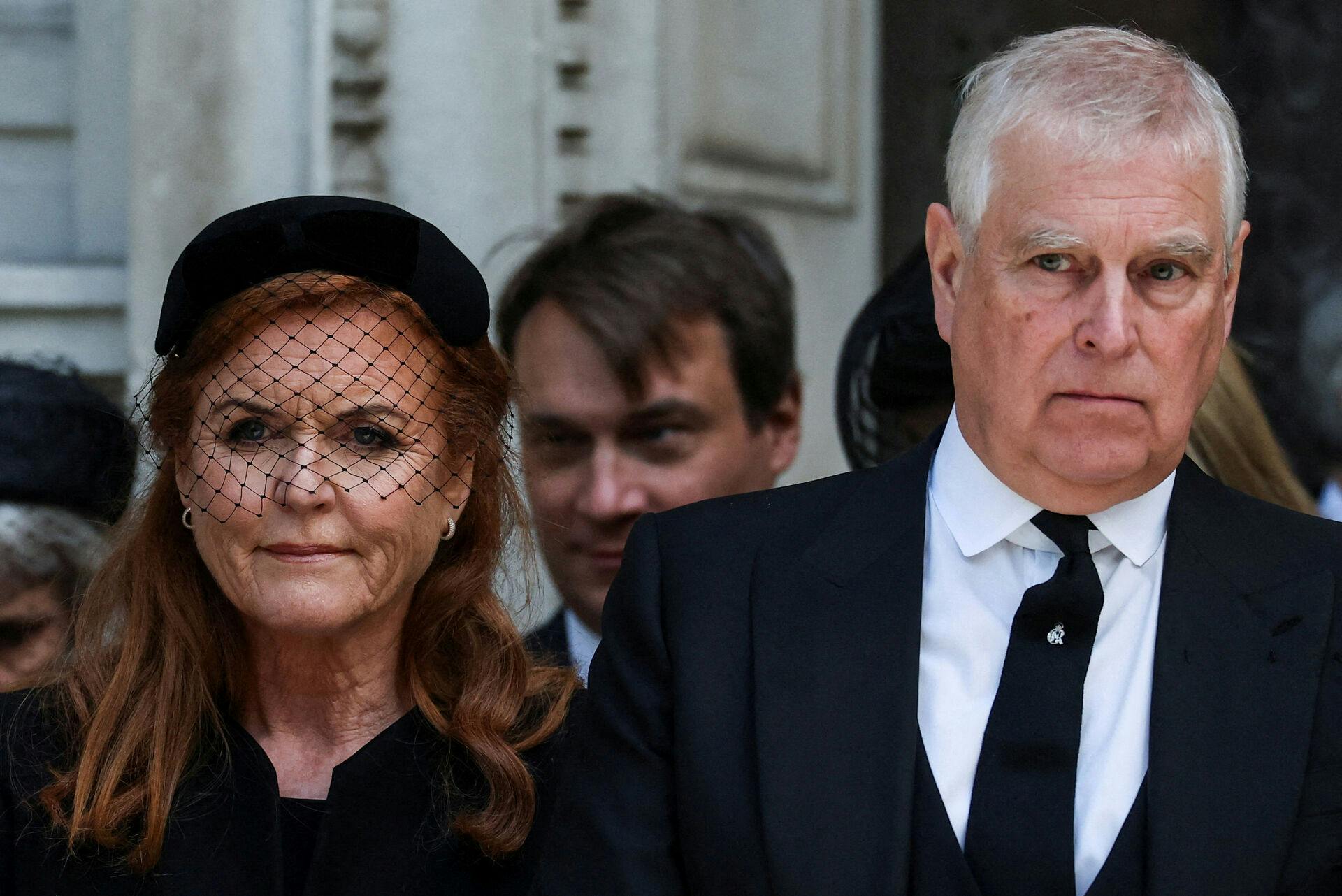 I over 20 år har prins Andrew boet i samme royale bolig som sin ekshustru Sarah Ferguson.